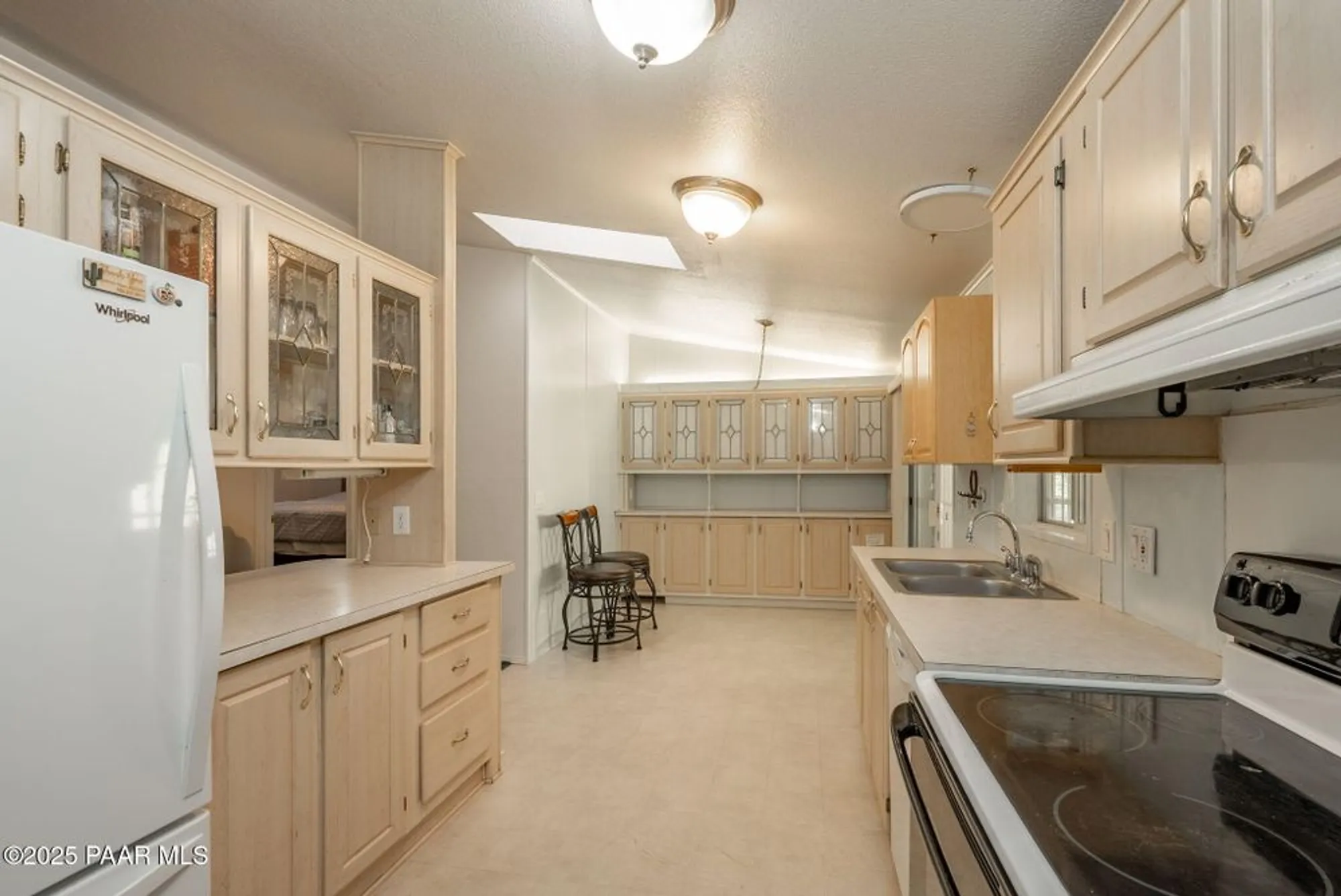 Property Slideshow image 8 of 24 | 624 n blue spruce dr, Dewey-Humboldt, AZ, 86327