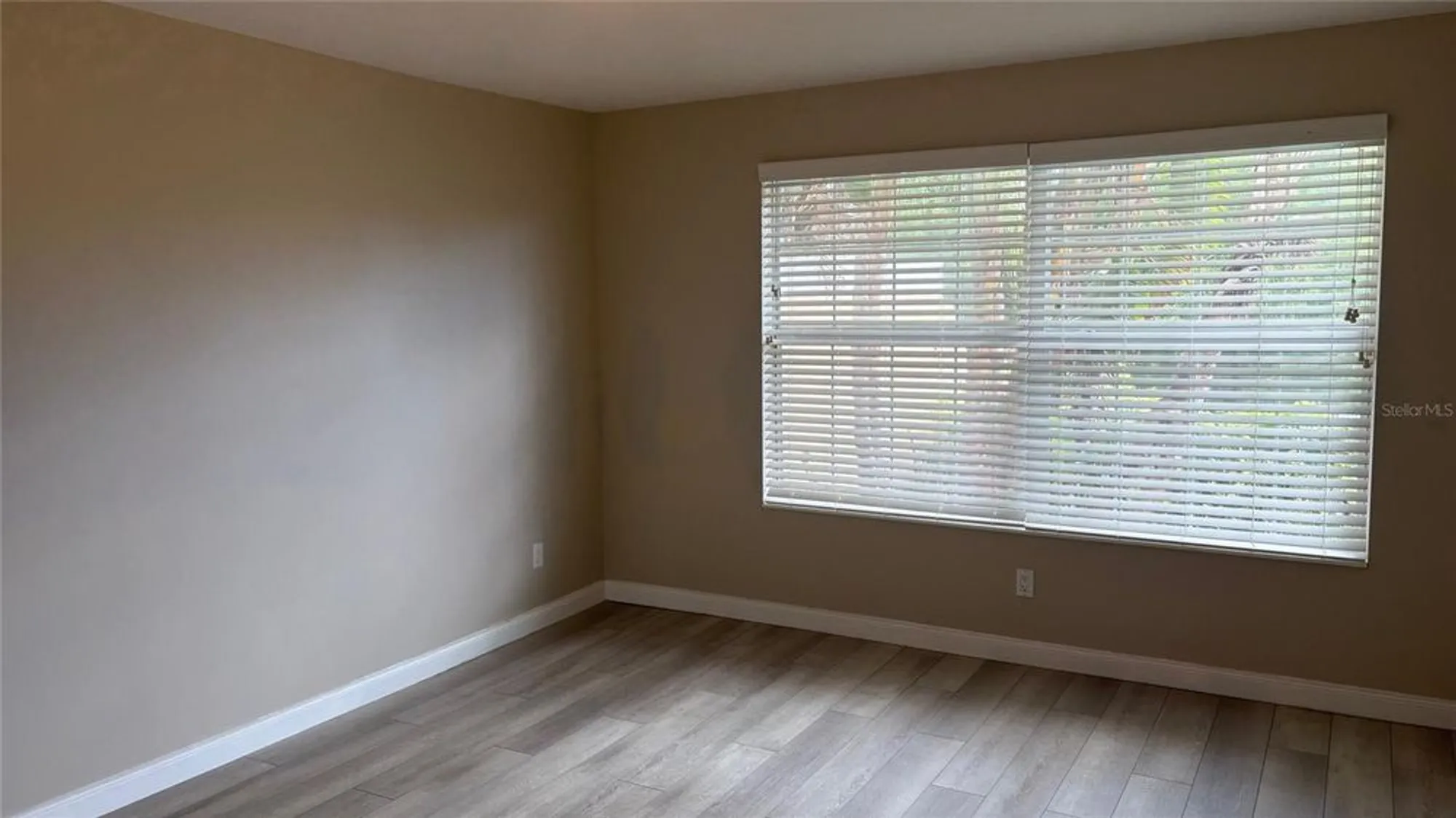 Property Slideshow image 9 of 46 | 11887 delfina ln, Orlando, FL, 32827