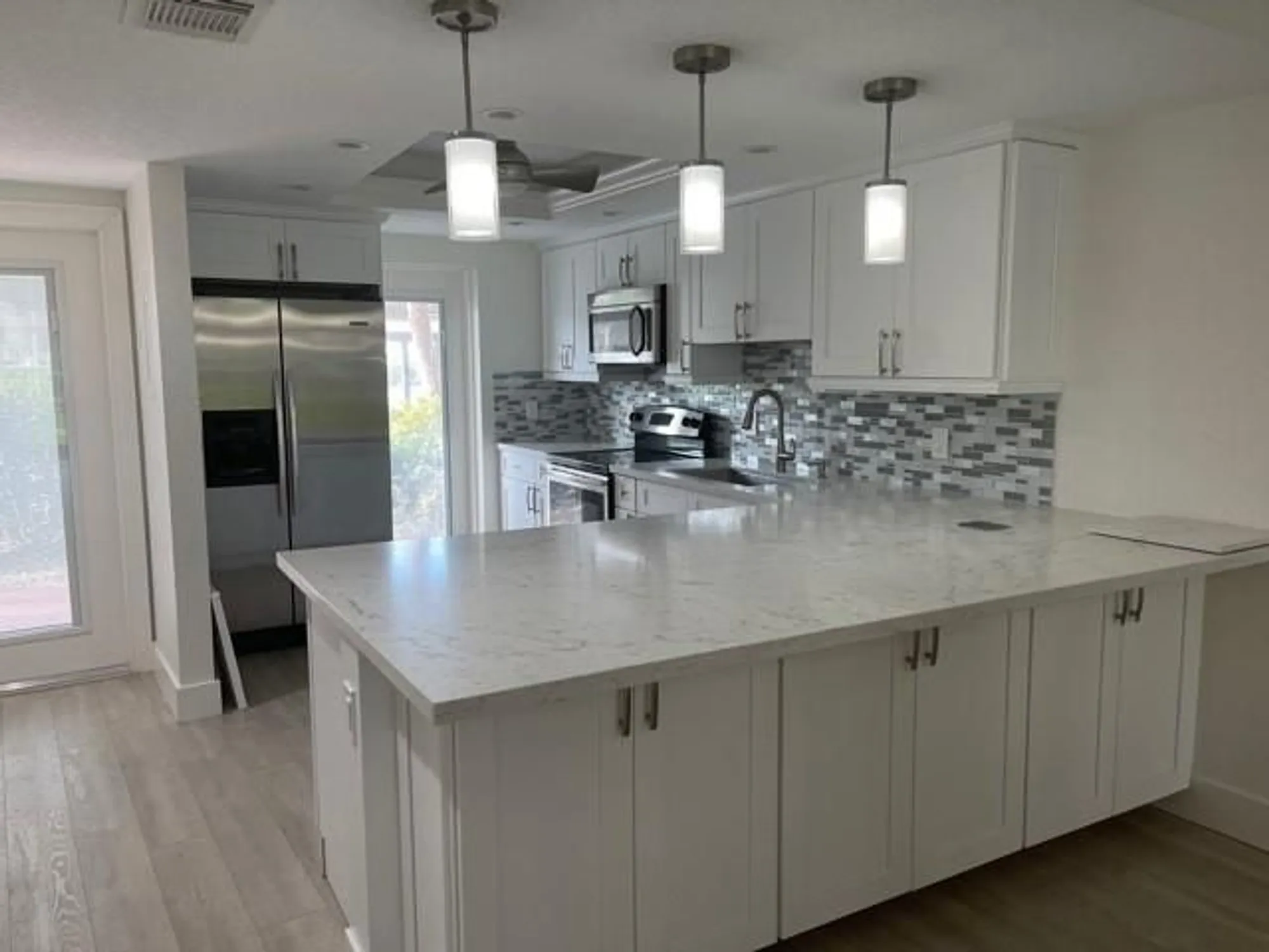 Property Slideshow image 2 of 32 | 2731 ne 14th street cswy 103, Pompano Beach, FL, 33062