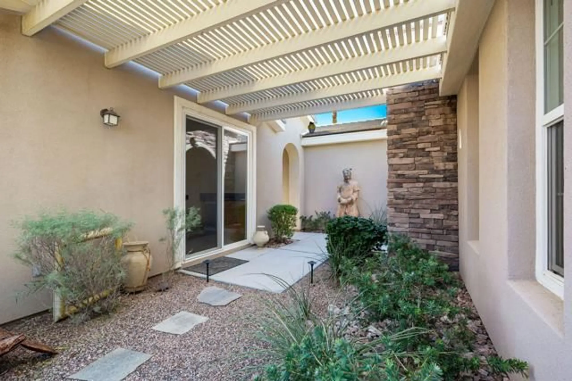Property Slideshow image 9 of 83 | 81406 joshua tree ct, La Quinta, CA, 92253