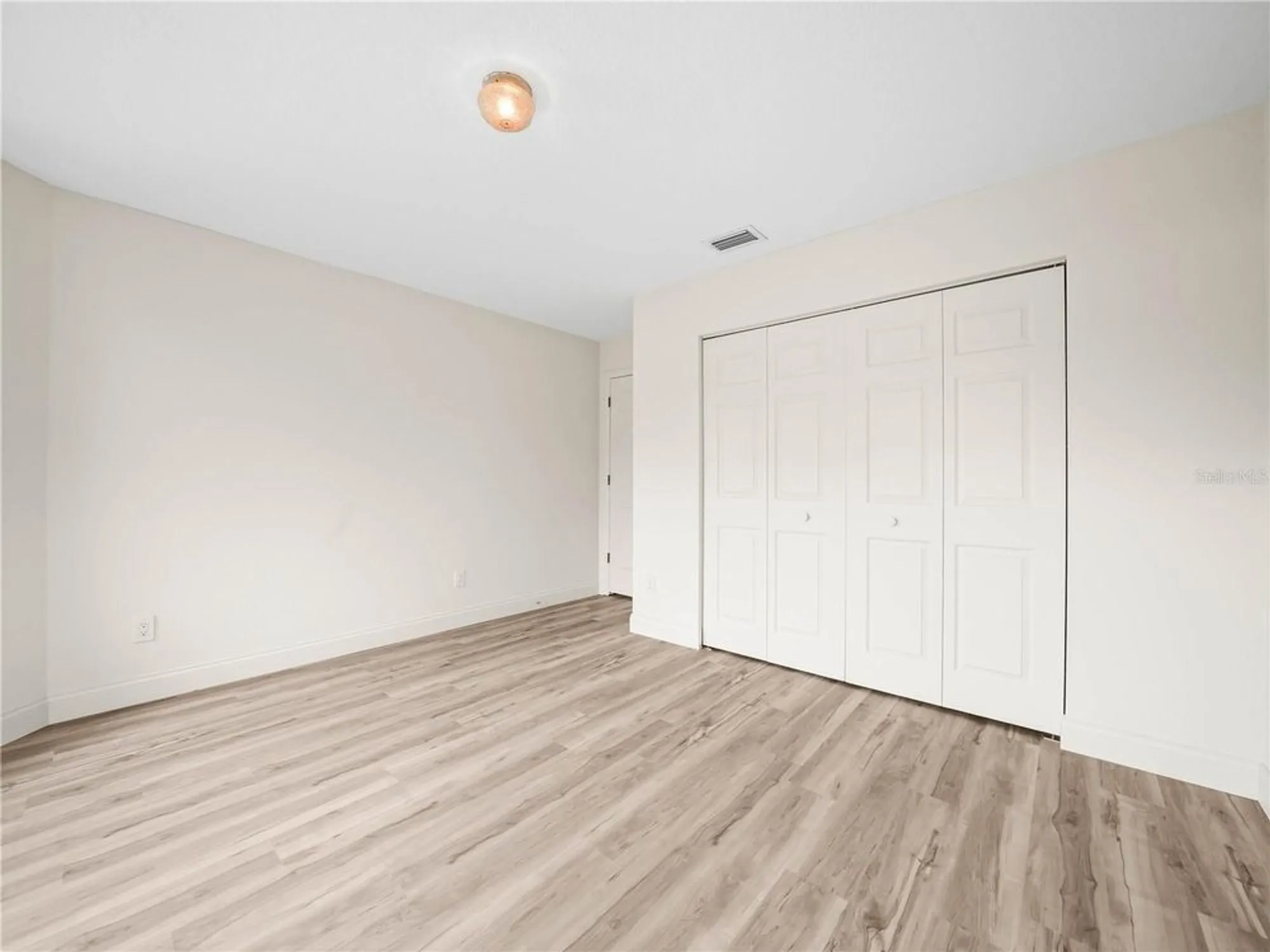 Property Slideshow image 15 of 20 | 6341 silver lakes dr, Lakeland, FL, 33810