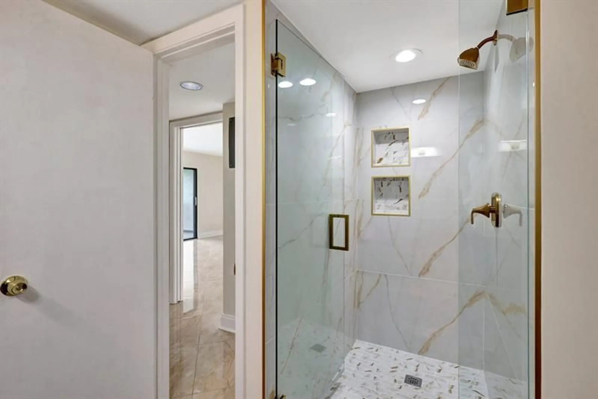 Property Slideshow image 19 of 27 | 14460 strathmore ln 807, Delray Beach, FL, 33446