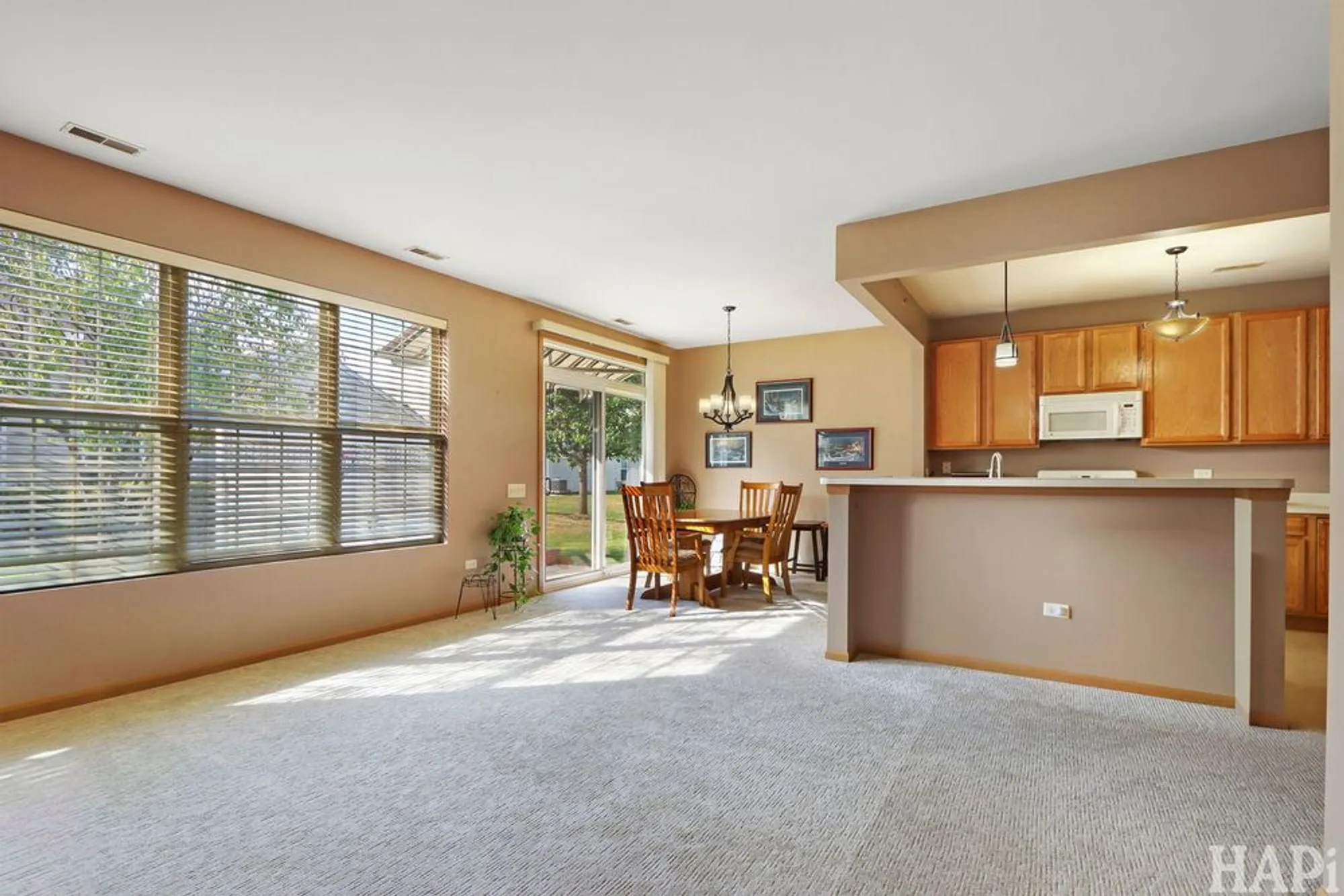Property Slideshow image 7 of 21 | 13536 hemlock rd, Huntley, IL, 60142