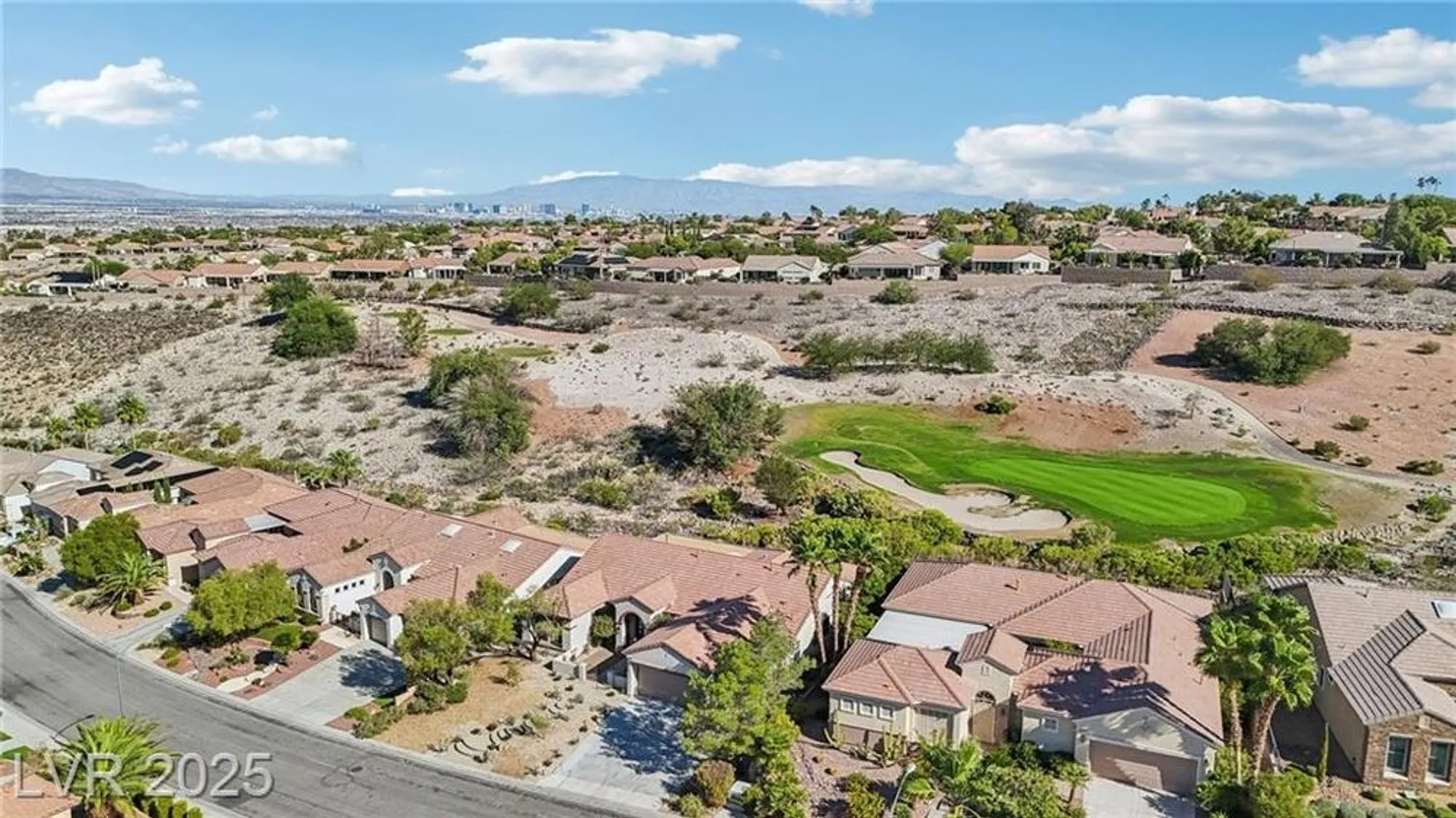 Property Slideshow image 71 of 82 | 2386 hardin ridge dr, Henderson, NV, 89052