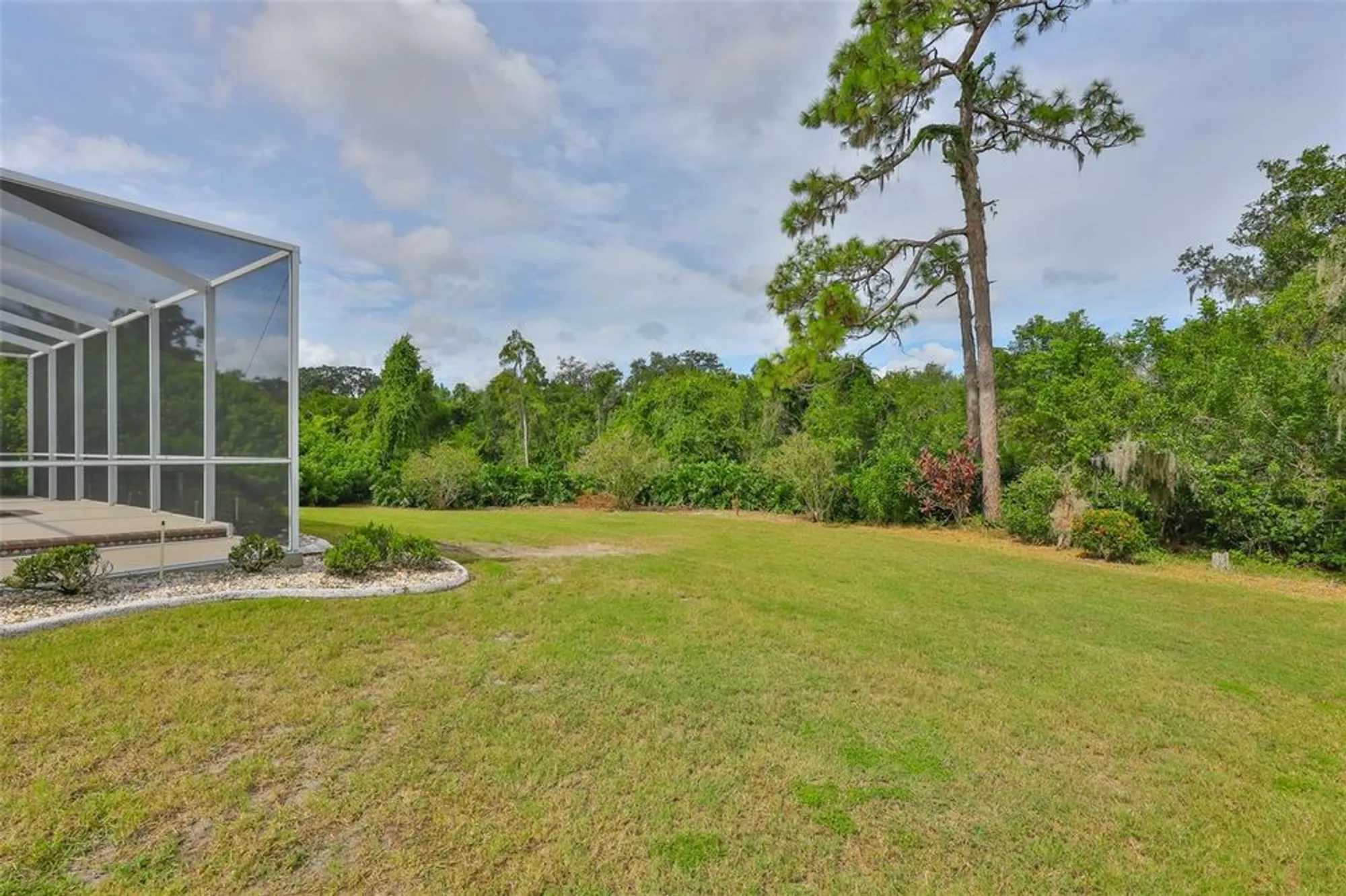 Property Slideshow image 48 of 62 | 2115 platinum dr, Sun City Center, FL, 33573