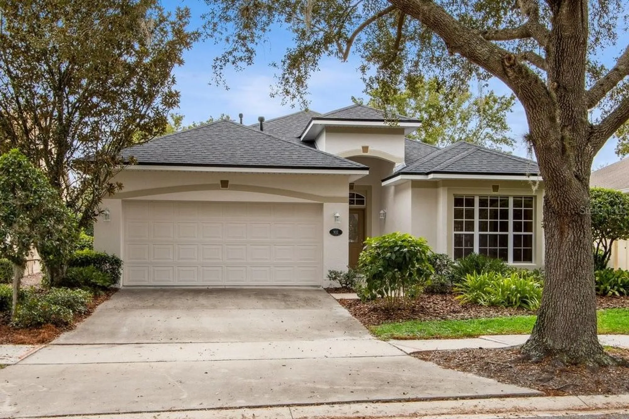 Property Slideshow image 2 of 44 | 902 heron point cir, Deland, FL, 32724
