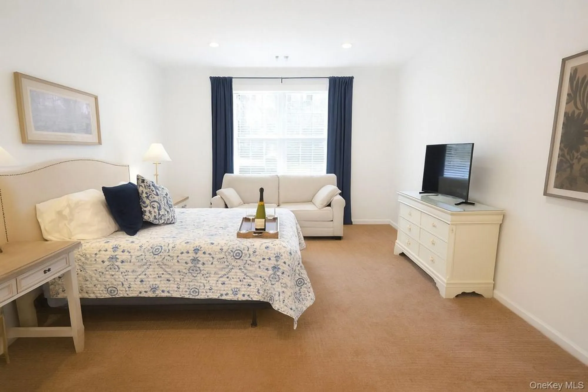 Property Slideshow image 8 of 24 | 445 bardini dr, Melville, NY, 11747