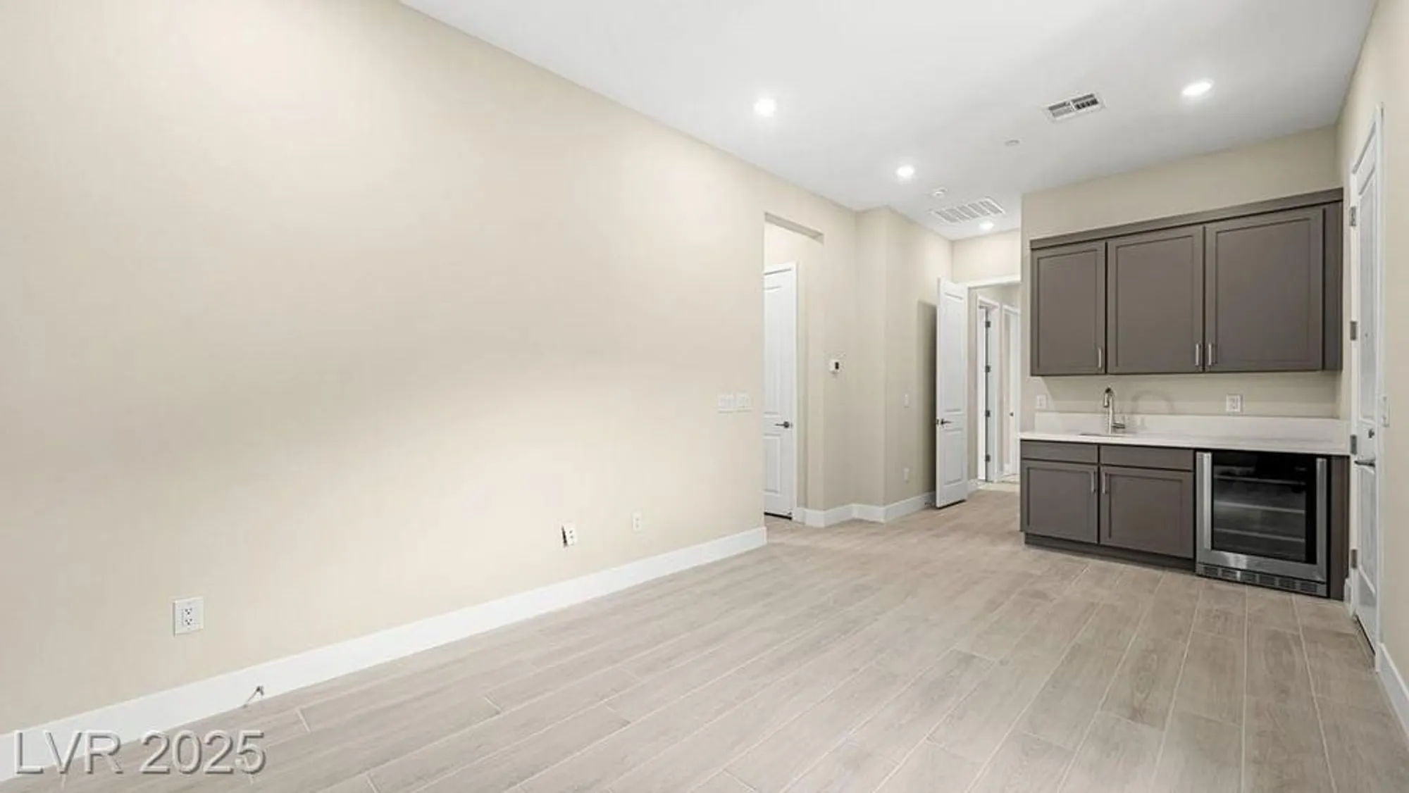 Property Slideshow image 31 of 48 | 237 paraggi bay dr, Henderson, NV, 89011