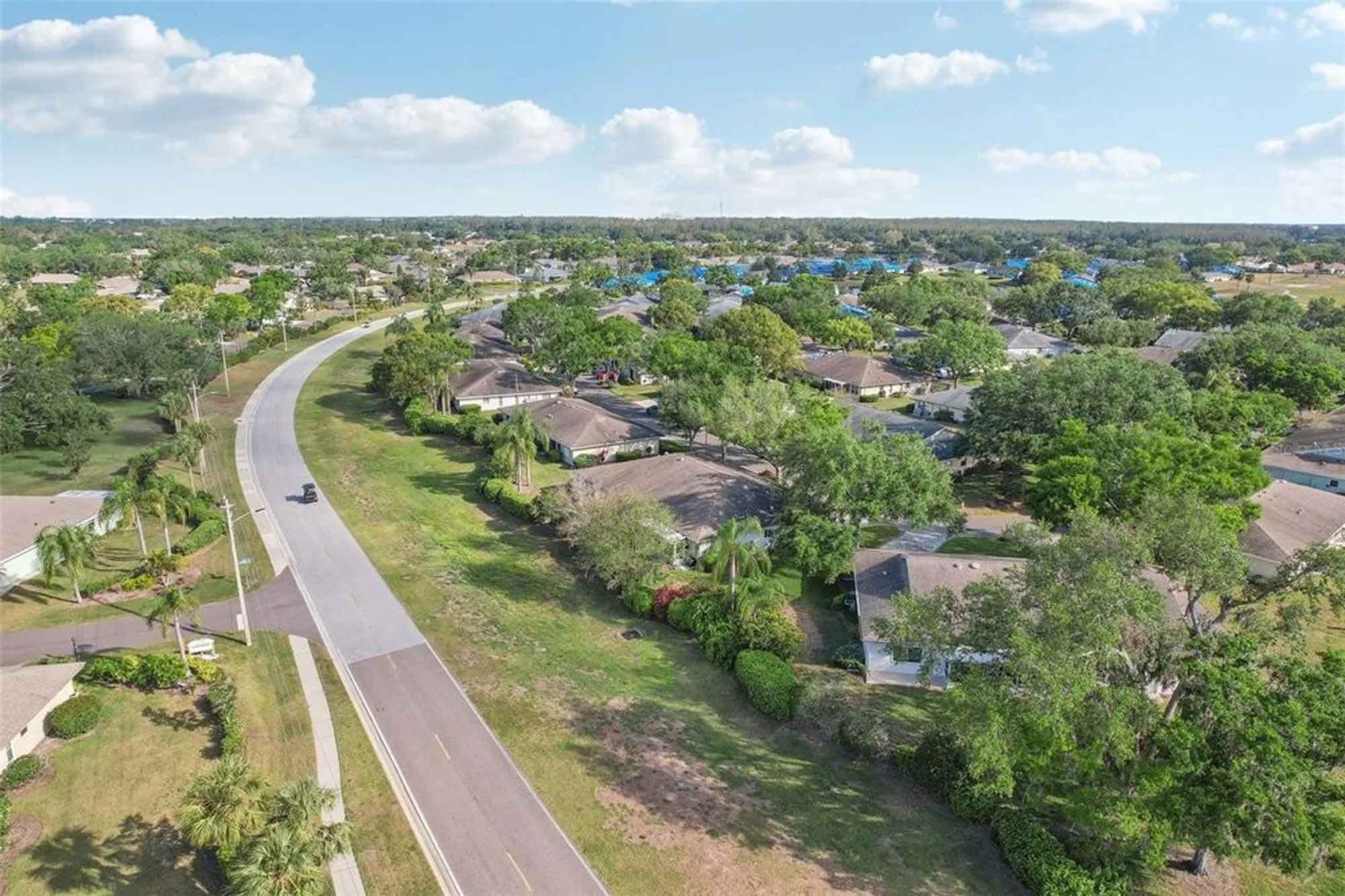 Property Slideshow image 30 of 57 | 2529 lancaster dr, Sun City Center, FL, 33573