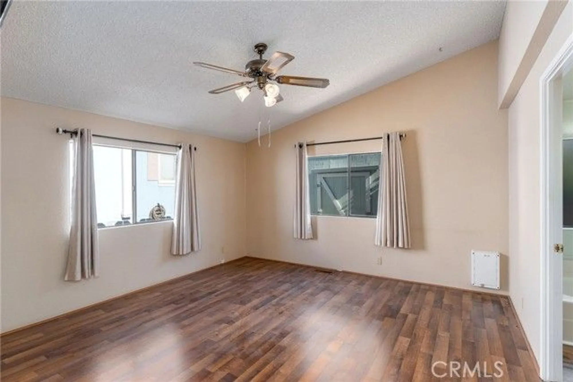 Property Slideshow image 13 of 44 | 38350 via taffia, Murrieta, CA, 92563