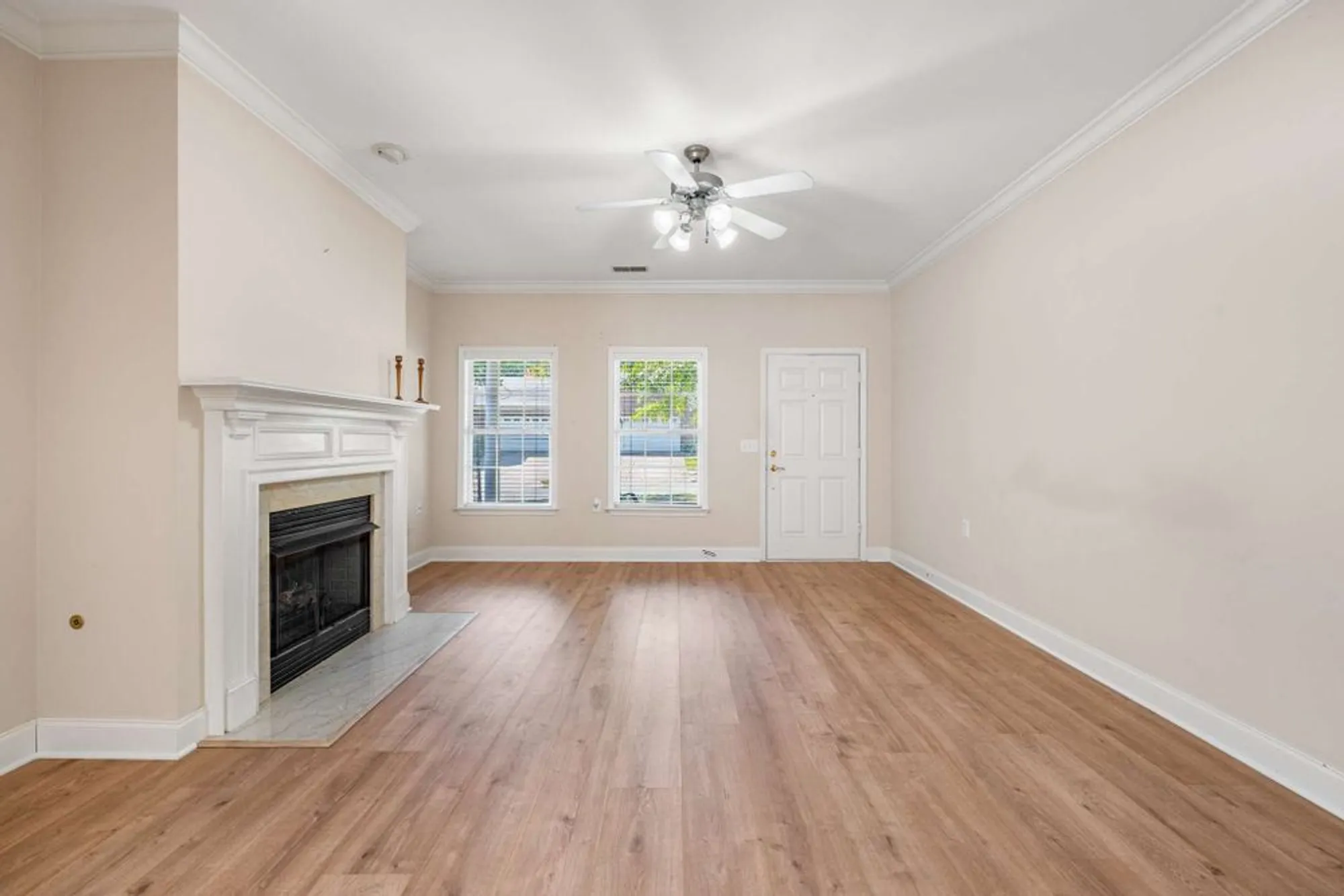 Property Slideshow image 8 of 47 | 215 wrennewood ln, Franklin, TN, 37064