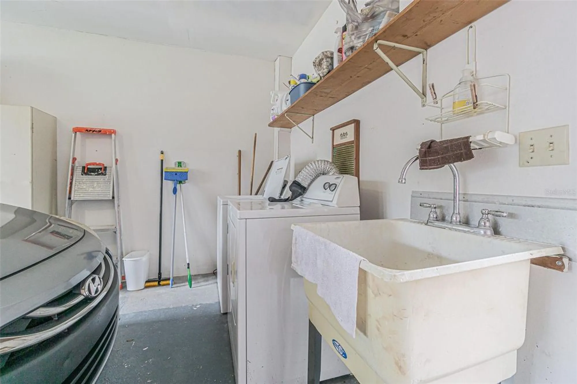 Property Slideshow image 23 of 32 | 1130 orange tree cir c, Palm Harbor, FL, 34684