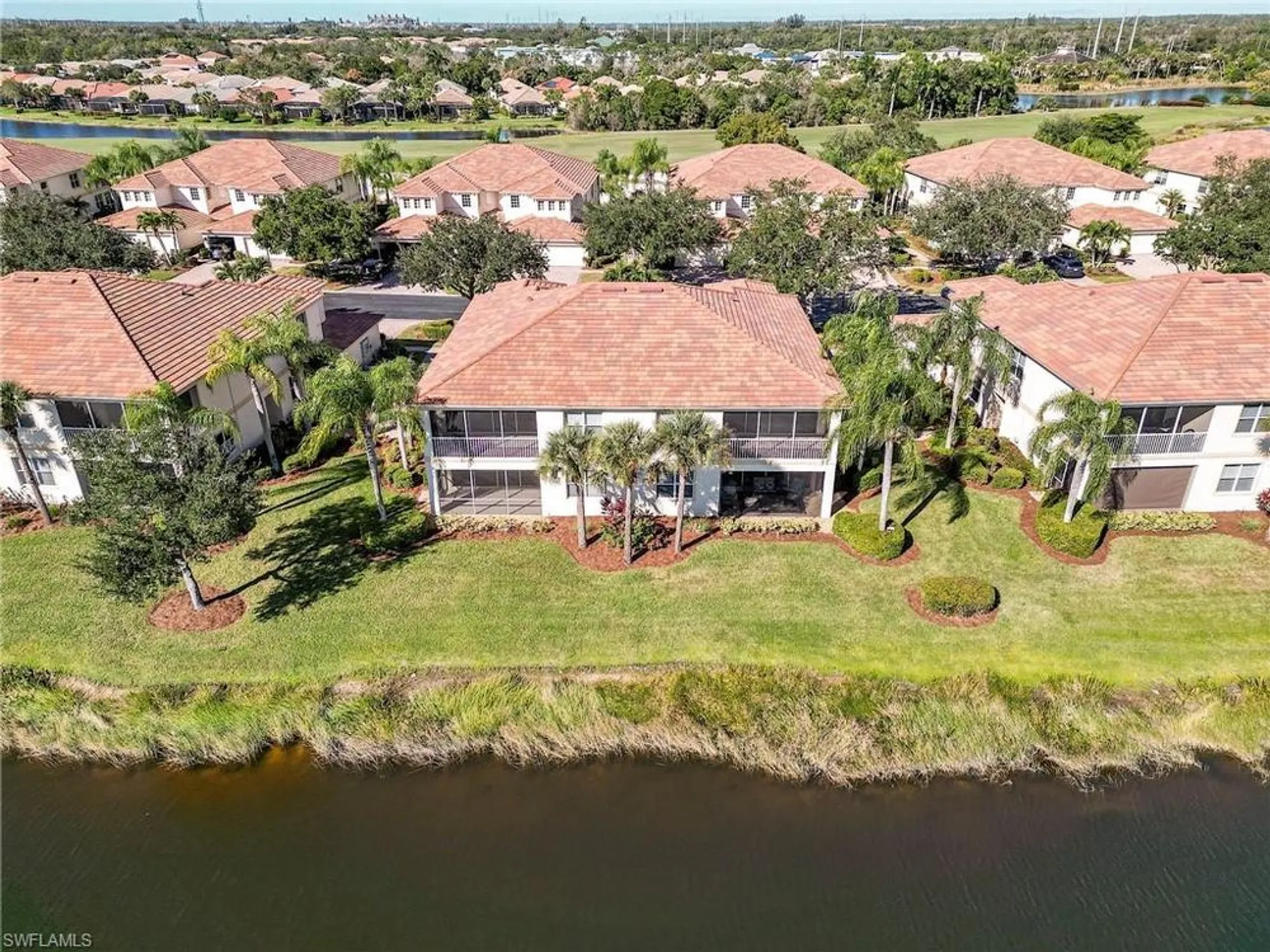 Property Slideshow image 8 of 44 | 3090 meandering way 101, Fort Myers, FL, 33905