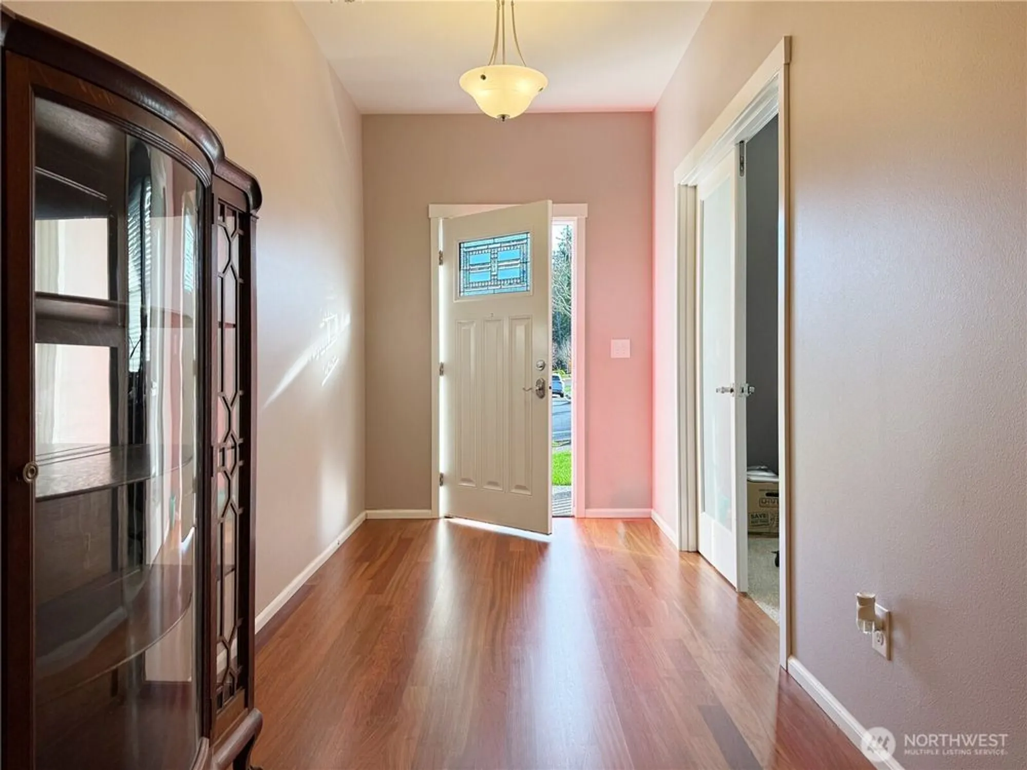 Property Slideshow image 3 of 38 | 4541 broadway st, Mount Vernon, WA, 98274