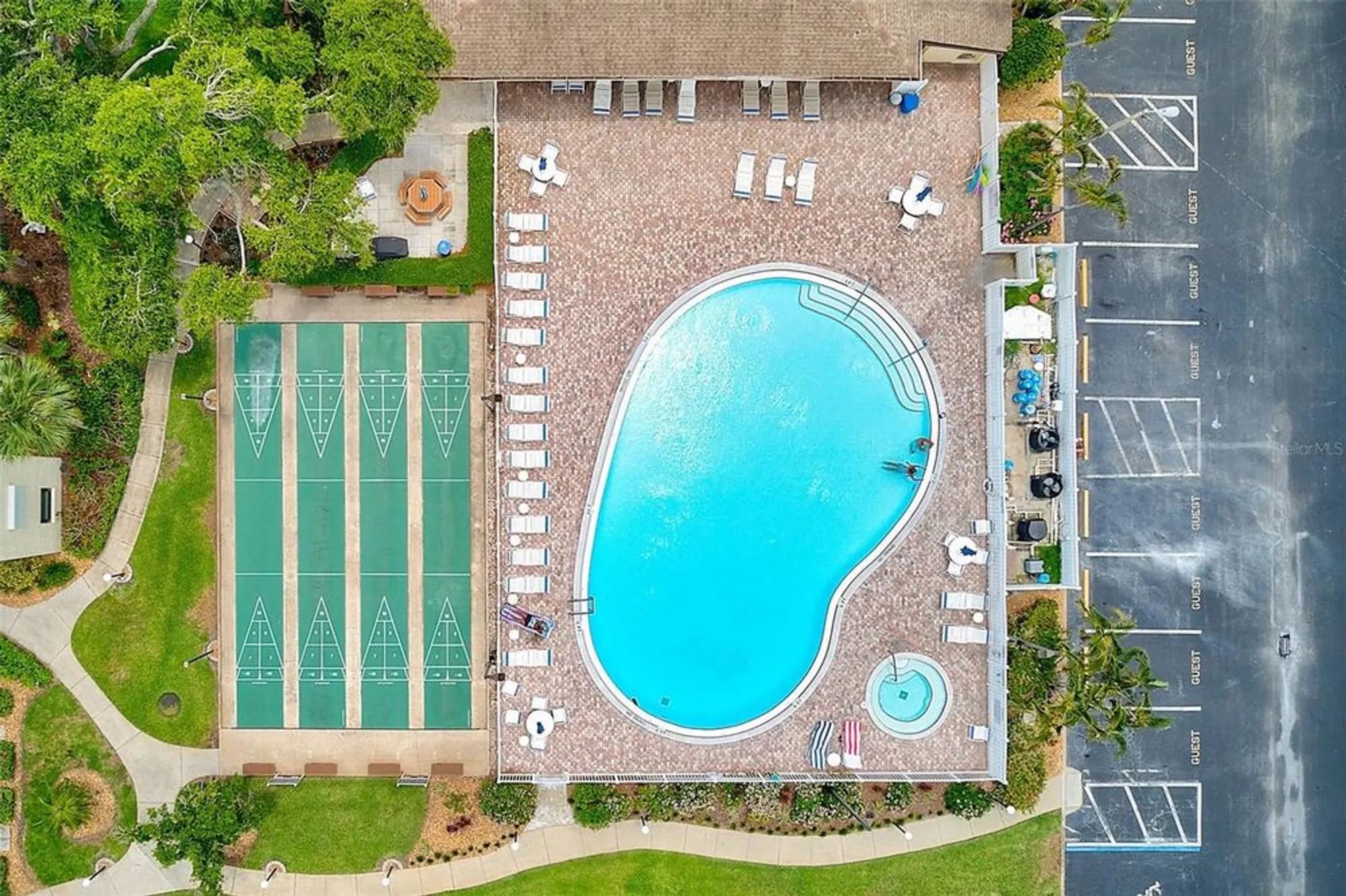 Property Slideshow image 22 of 35 | 14130 rosemary ln 4115, Largo, FL, 33774