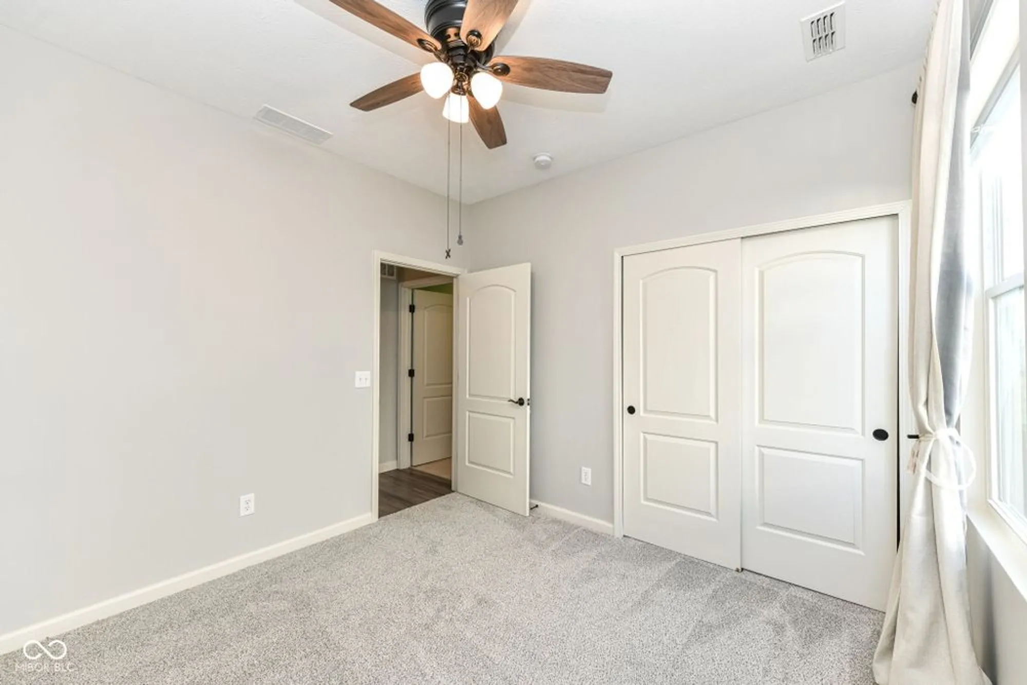 Property Slideshow image 36 of 49 | 13442 mosaic st, Fishers, IN, 46037