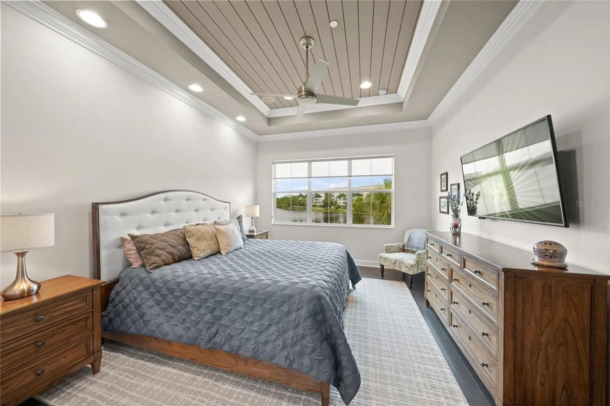 Property Slideshow image 15 of 51 | 340 sapphire lake dr unit 201, Bradenton, FL, 34209