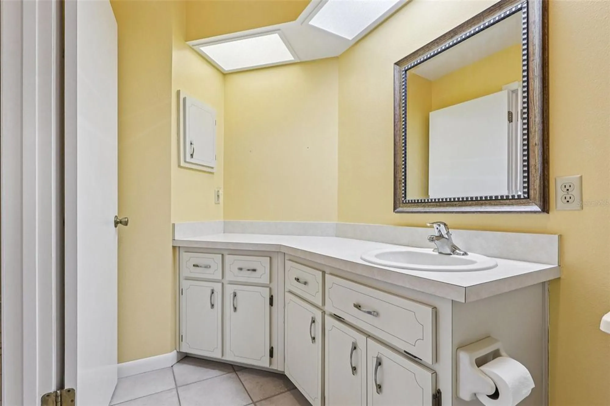 Property Slideshow image 23 of 38 | 305 brigadoon cir, Leesburg, FL, 34788