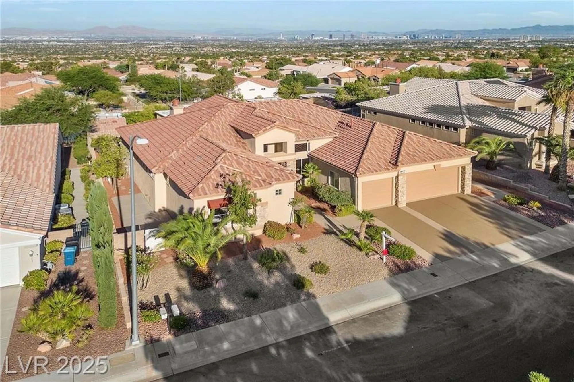 Property Slideshow image 55 of 56 | 2548 faiss dr, Las Vegas, NV, 89134