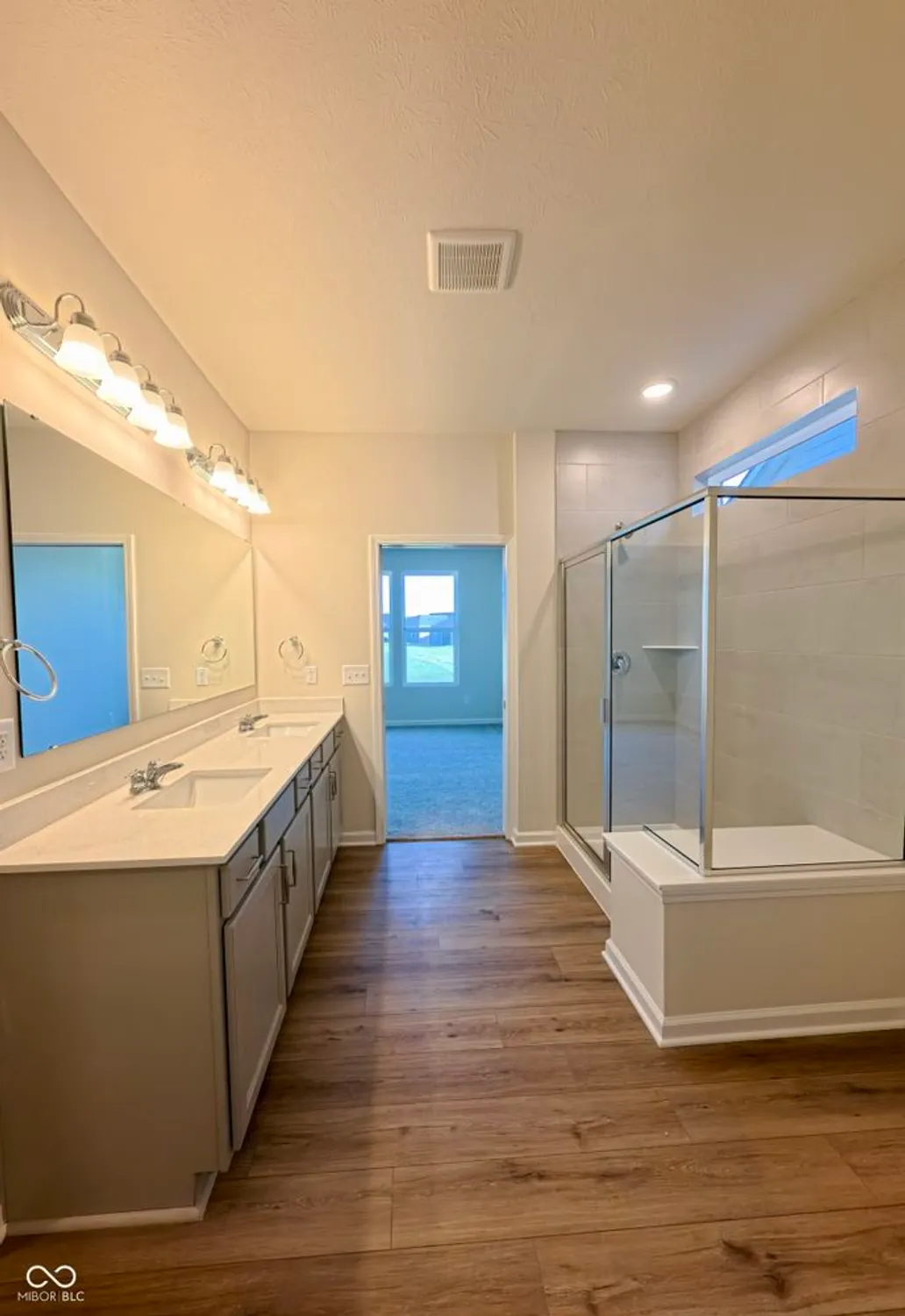 Property Slideshow image 40 of 61 | 811 daisy st, Greenwood, IN, 46143