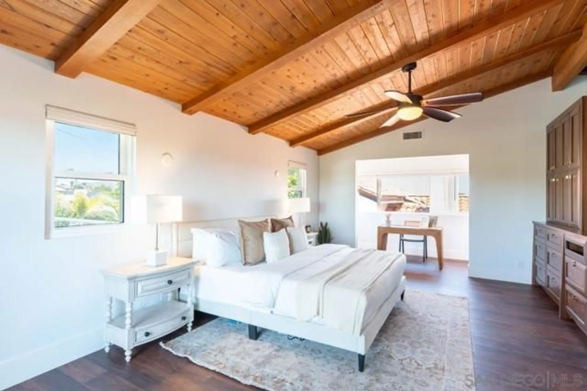 Property Slideshow image 16 of 70 | 907 ridge heights dr, Fallbrook, CA, 92028