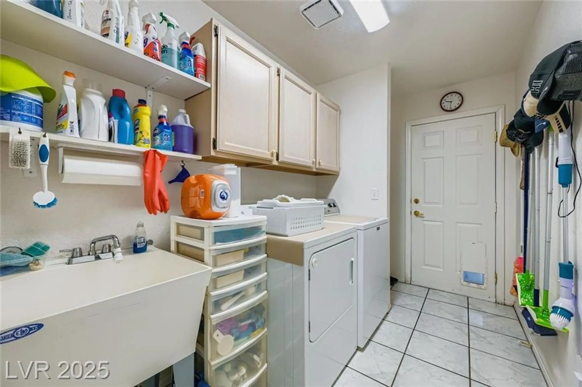 Property Slideshow image 22 of 49 | 5245 roca ln, Las Vegas, NV, 89130