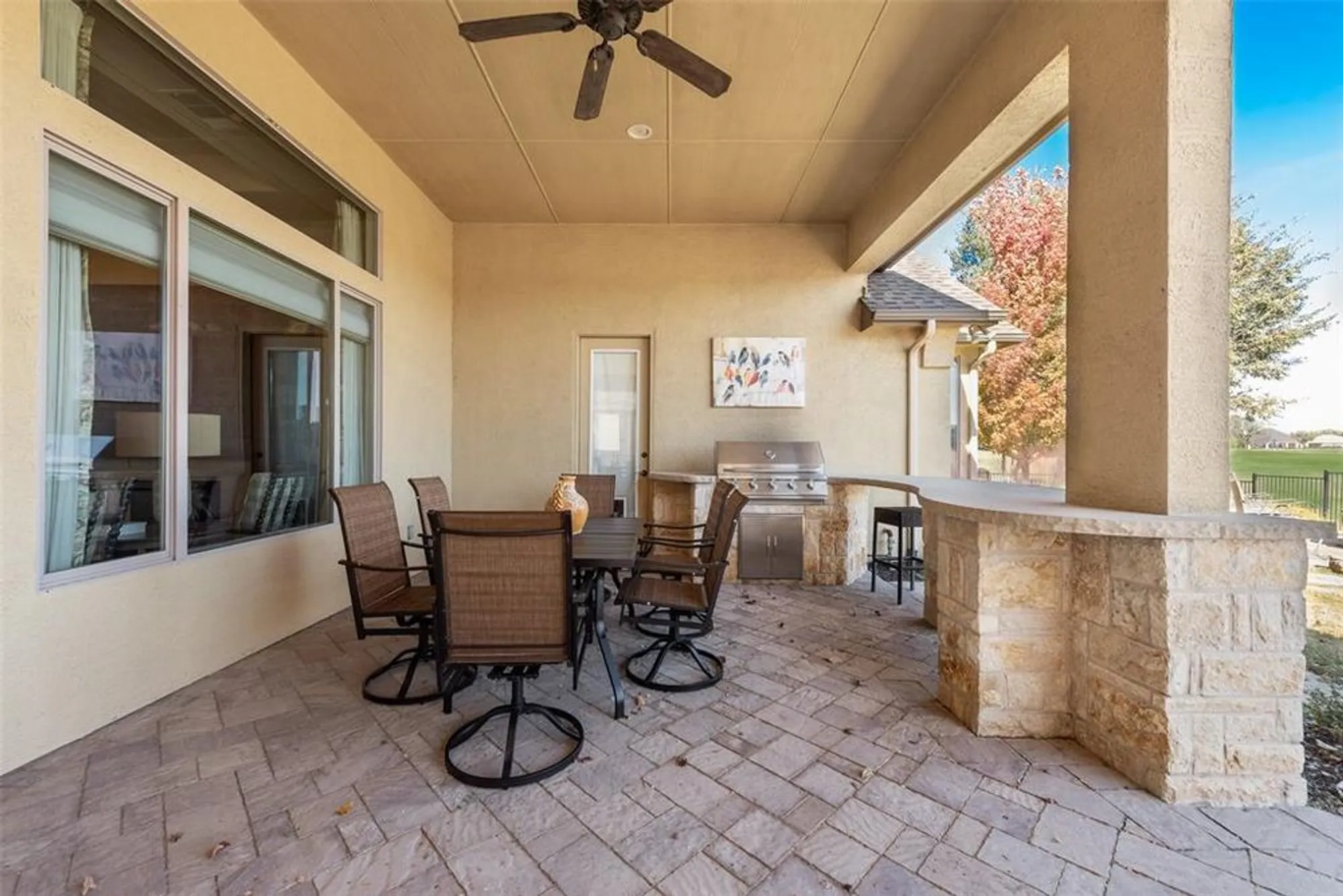 Property Slideshow image 25 of 32 | 11532 southerland dr, Denton, TX, 76207