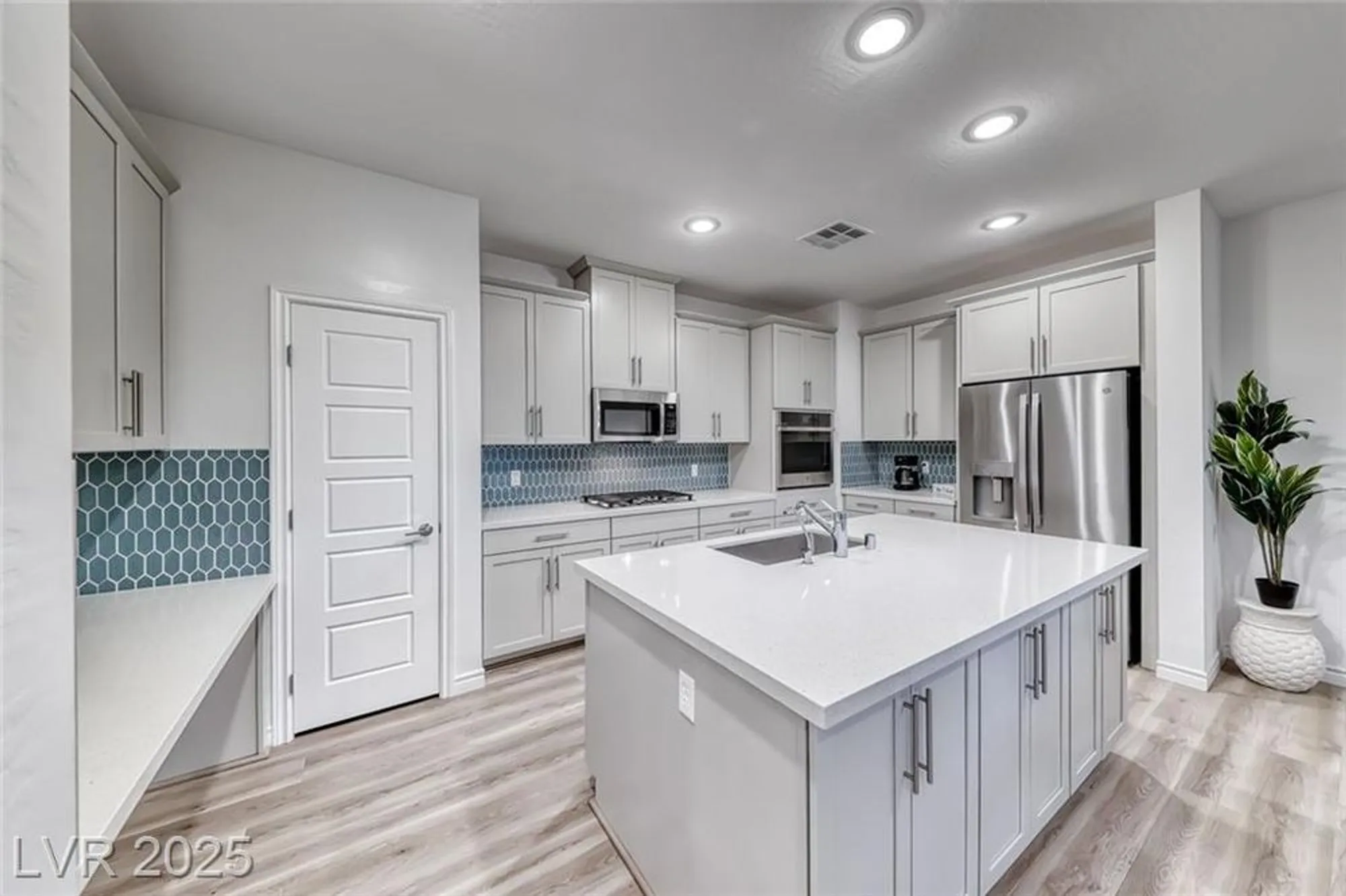 Property Slideshow image 21 of 57 | 2555 hampton rd 9308, Henderson, NV, 89052