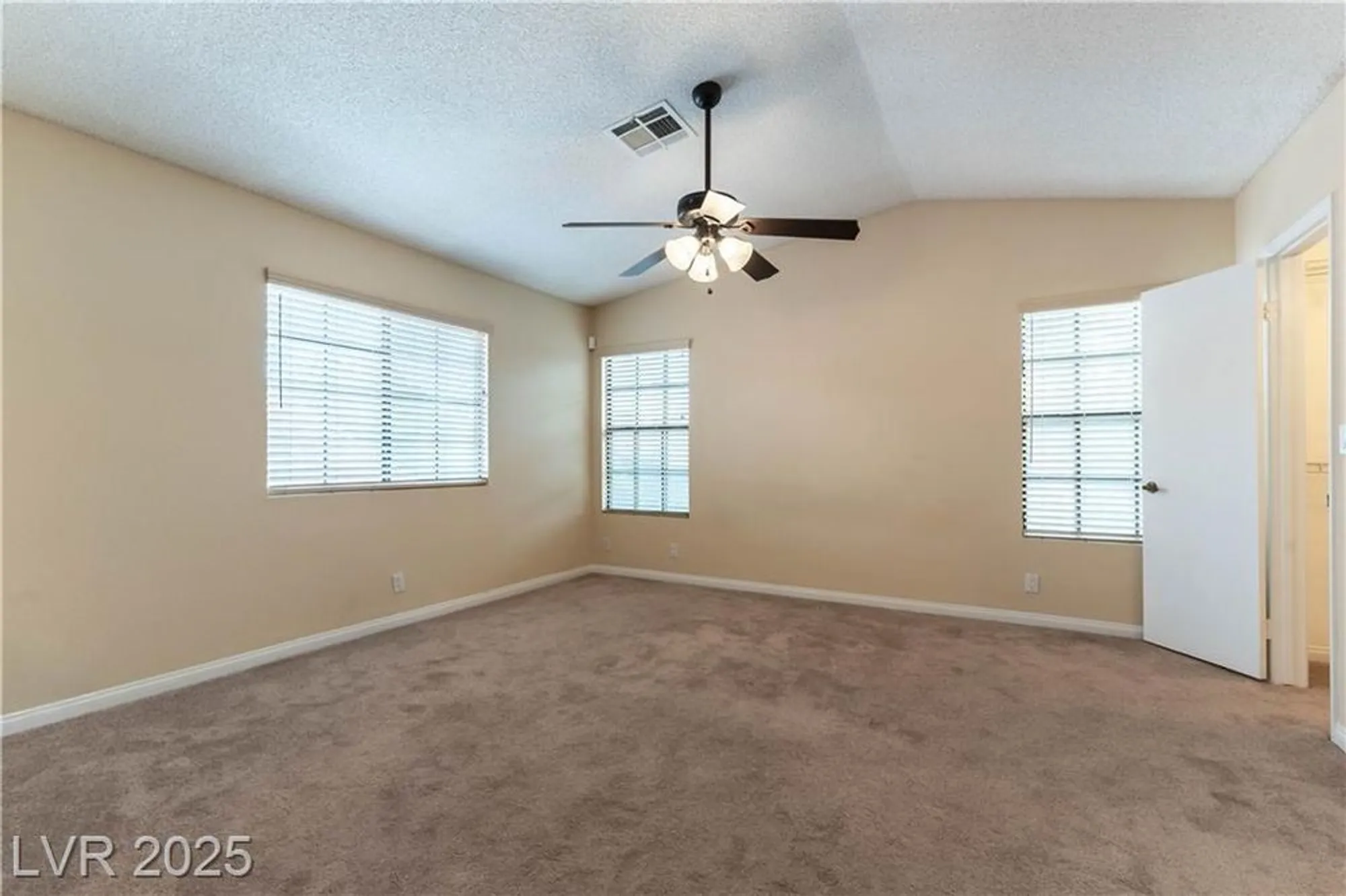 Property Slideshow image 11 of 39 | 4808 fiesta lakes st, Las Vegas, NV, 89130