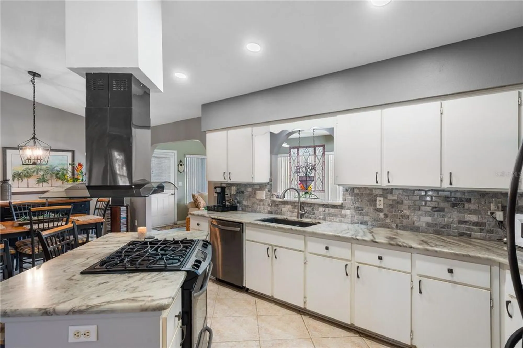 Property Slideshow image 11 of 47 | 27107 racquet cir, Leesburg, FL, 34748