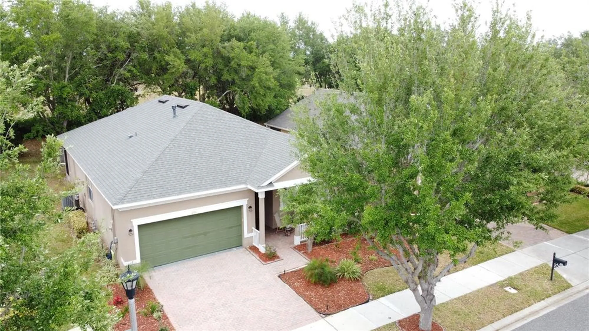 Property Slideshow image 4 of 78 | 135 crepe myrtle dr, Groveland, FL, 34736