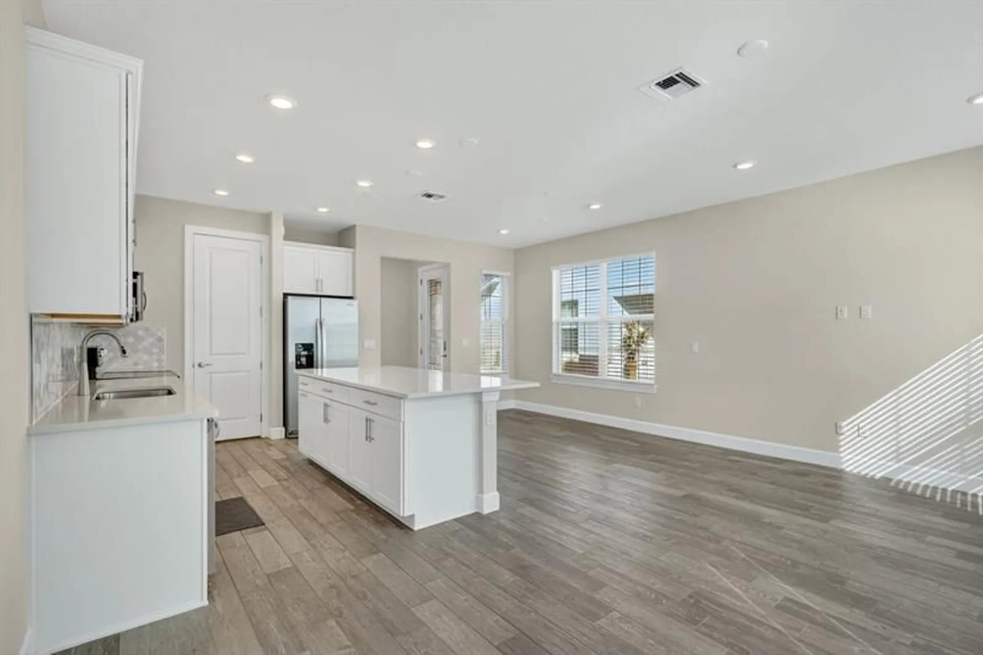 Property Slideshow image 7 of 35 | 1860 se tarni way, Stuart, FL, 34996