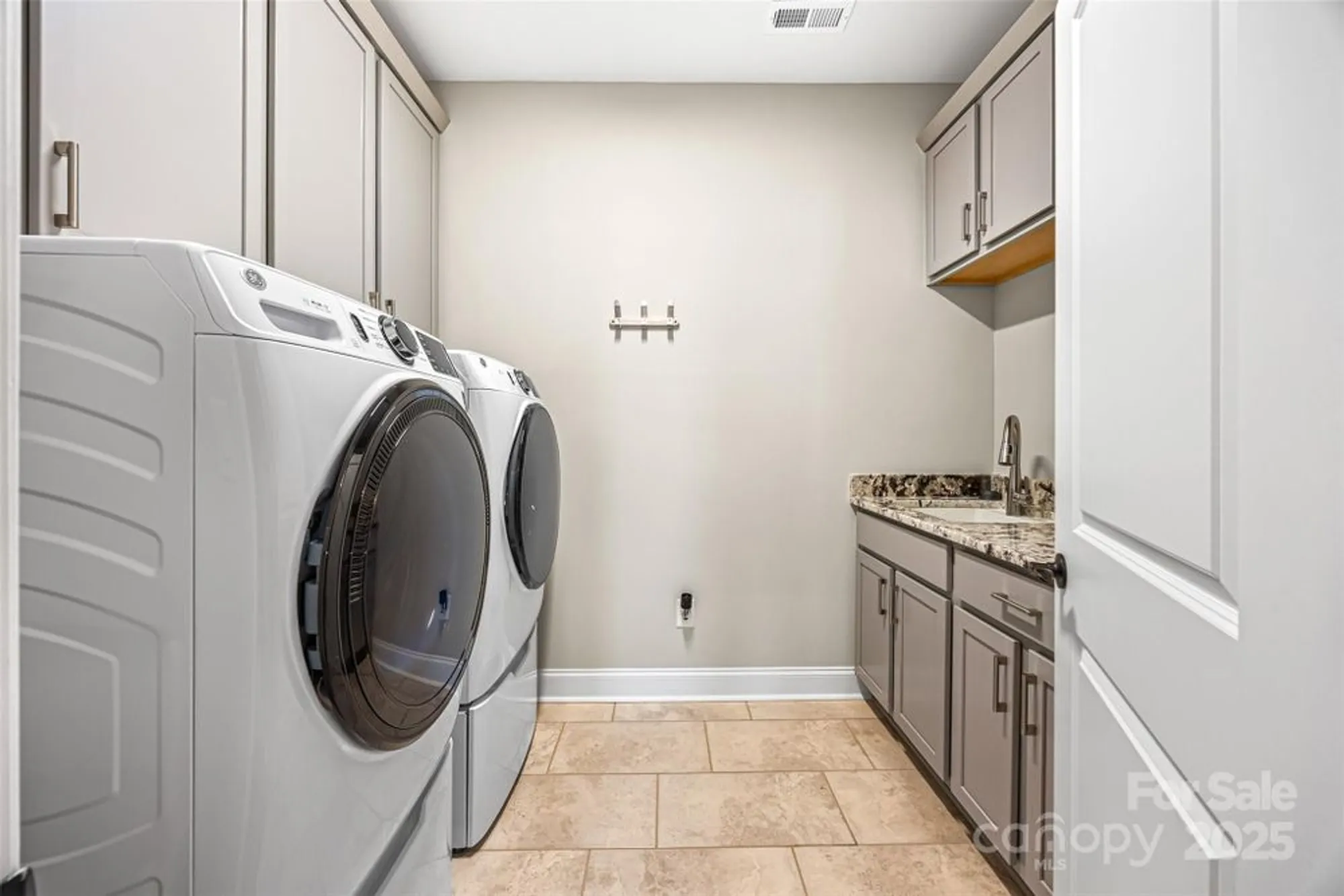 Property Slideshow image 32 of 42 | 16020 clear creek farm rd, Matthews, NC, 28105