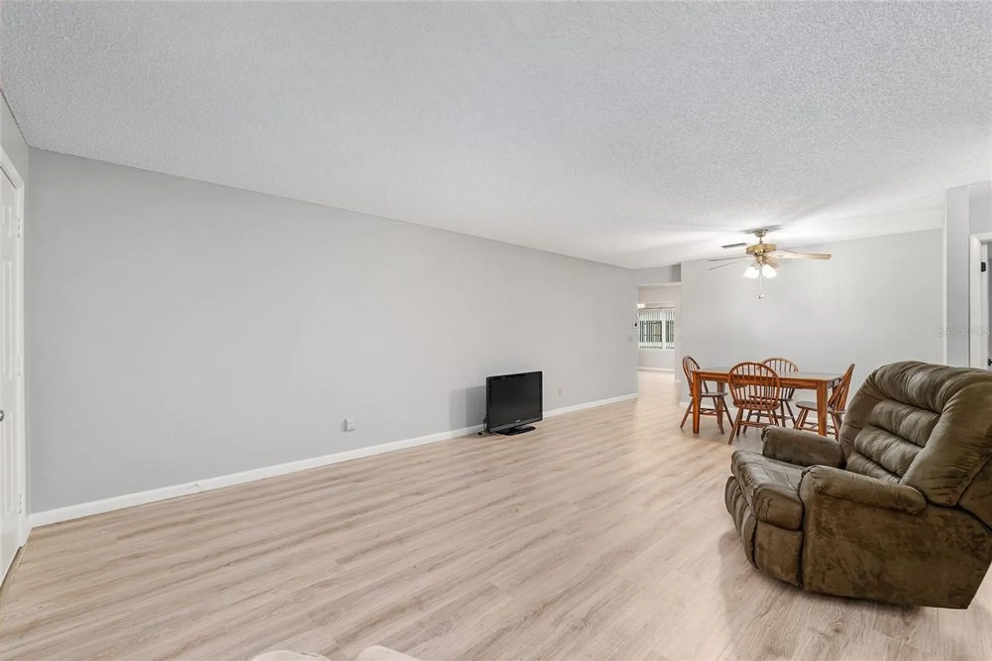 Property Slideshow image 15 of 51 | 8532 sw 93rd pl b, Ocala, FL, 34481