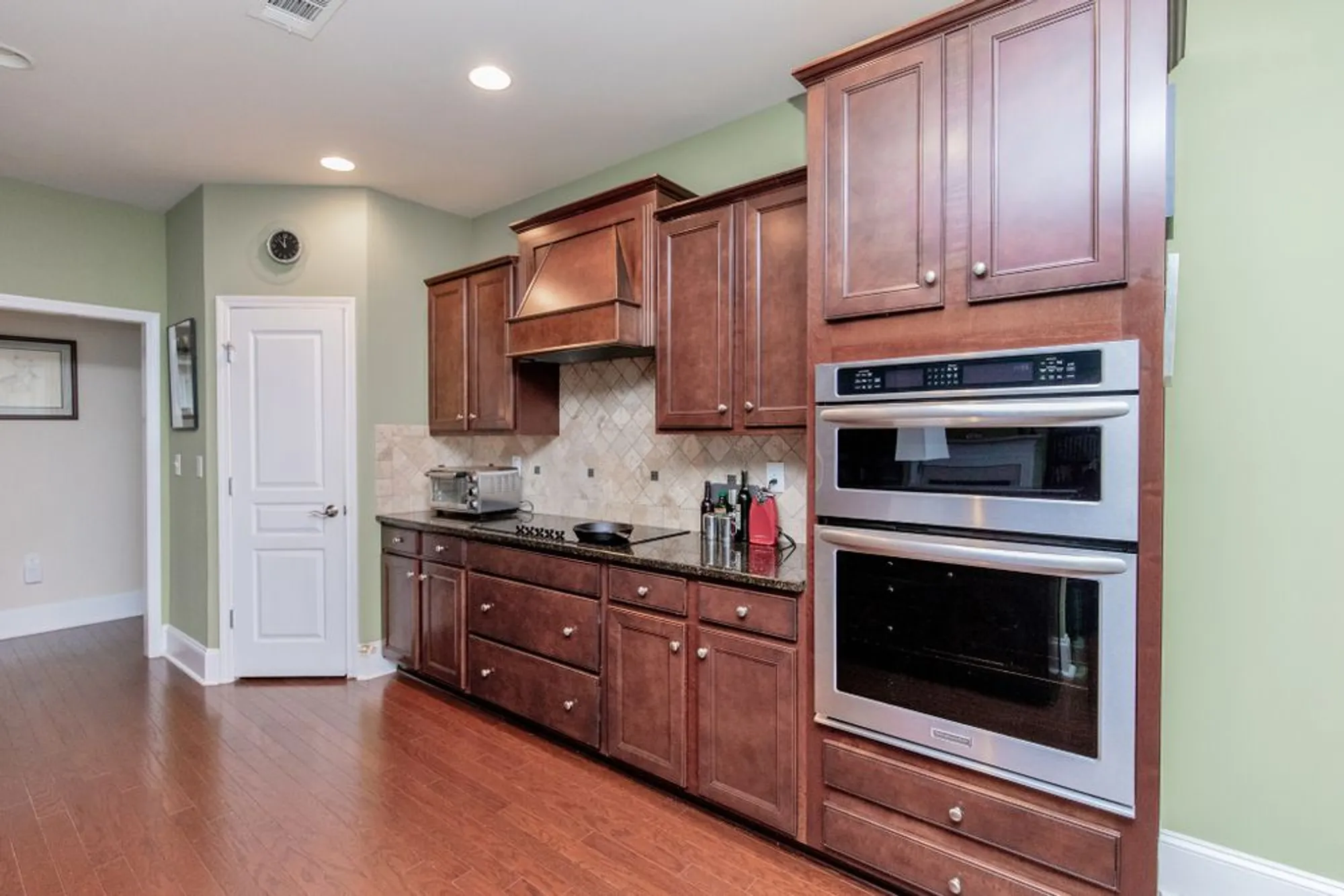 Property Slideshow image 11 of 24 | 212 antebellum ln, Mount Juliet, TN, 37122