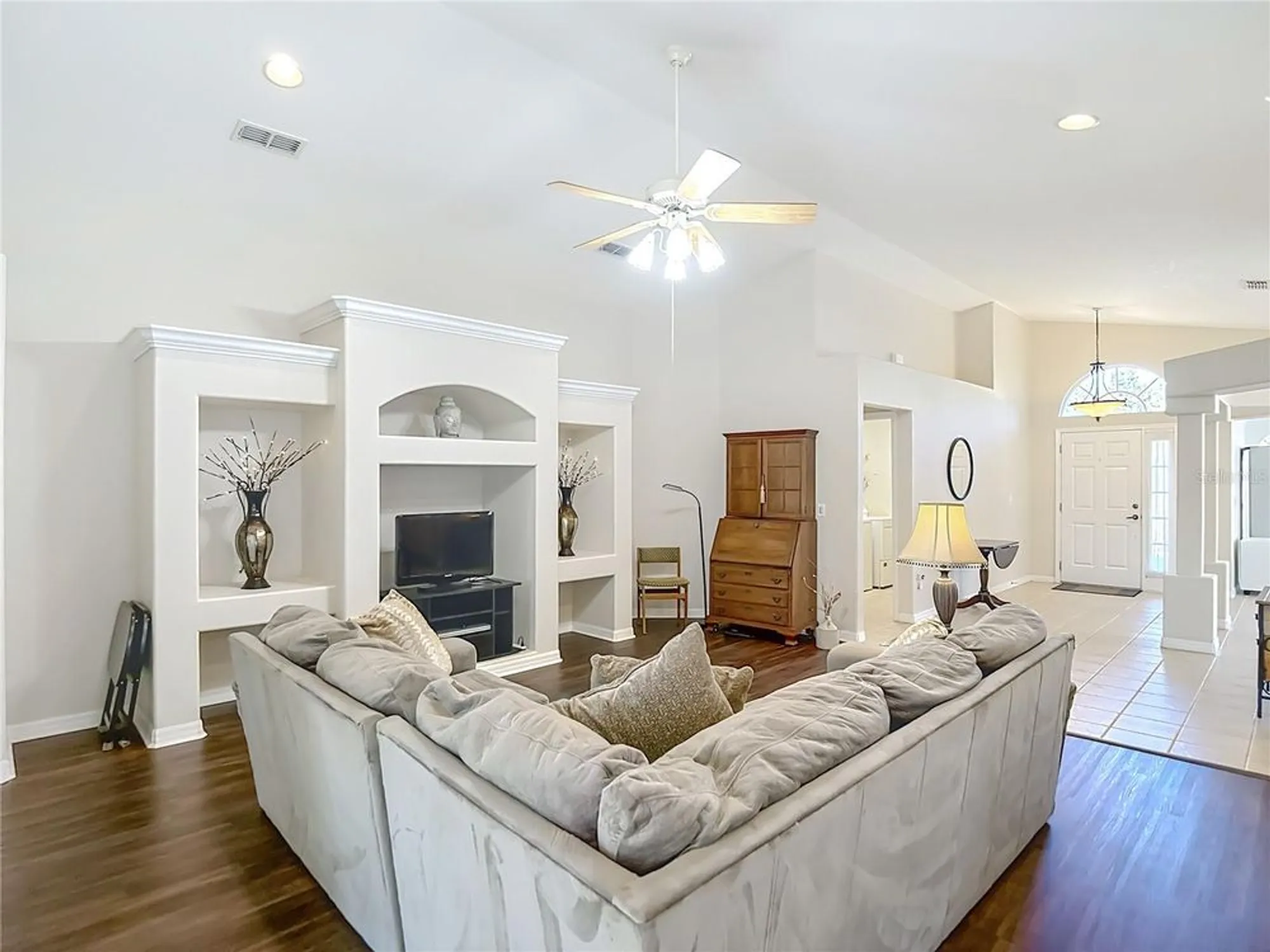 Property Slideshow image 13 of 48 | 456 greenwich cir, Spring Hill, FL, 34609