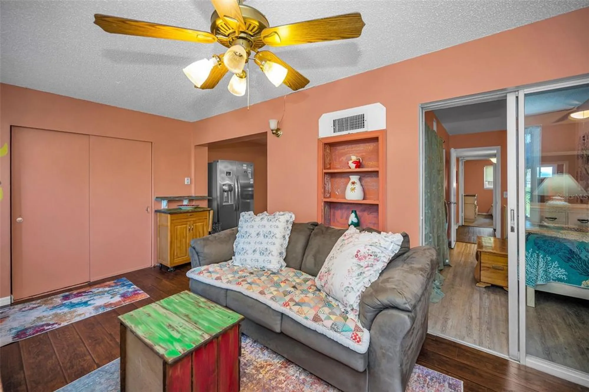 Property Slideshow image 16 of 67 | 2402 ecuadorian way 10, Clearwater, FL, 33763