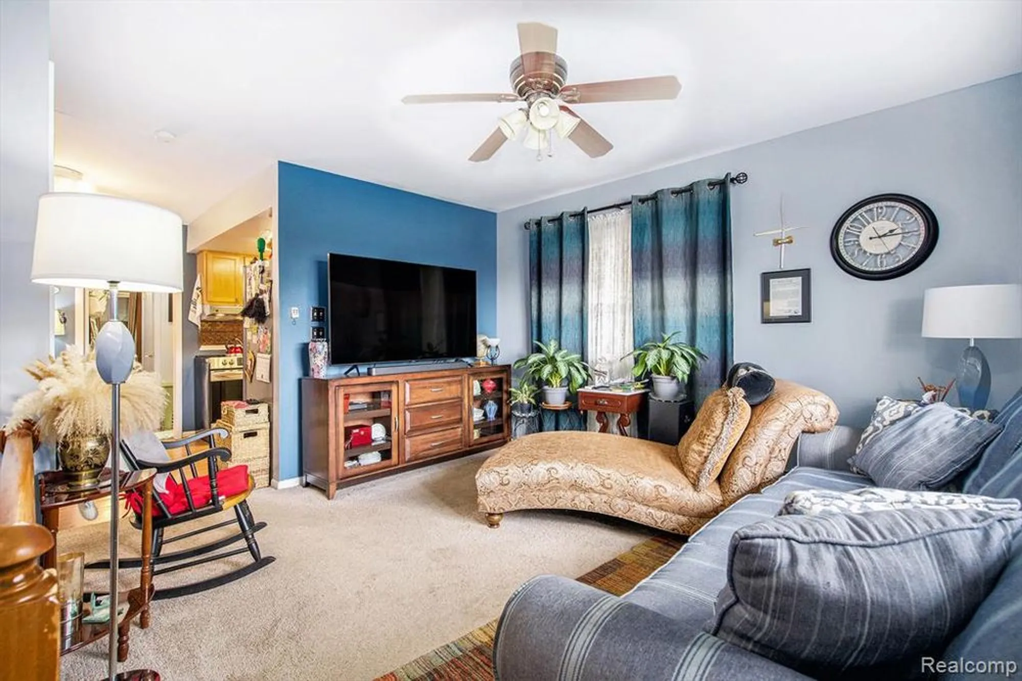 Property Slideshow image 6 of 28 | 25235 franklin ter # 8, South Lyon, MI, 48178