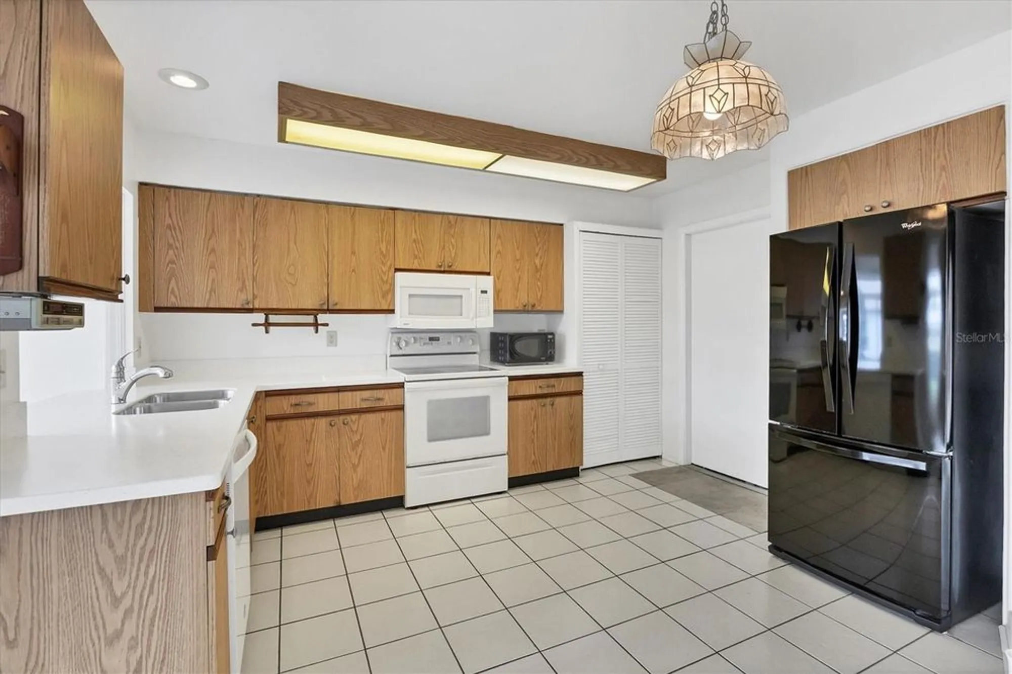 Property Slideshow image 14 of 55 | 606 chestnut ln, Englewood, FL, 34223