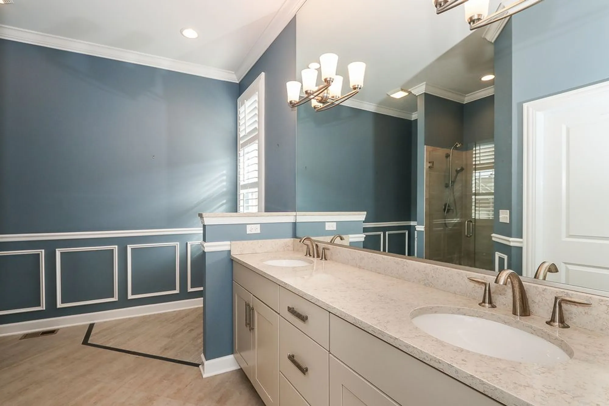 Property Slideshow image 20 of 35 | , Lake In The Hills, IL, 60156