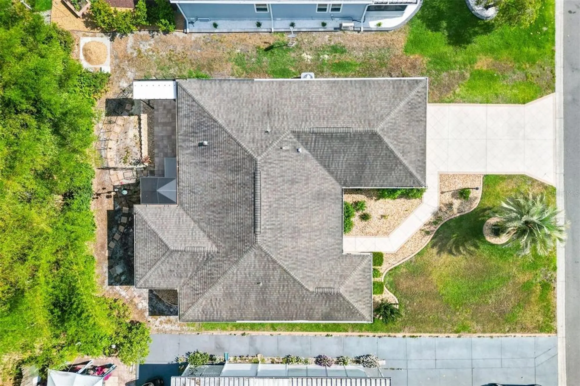 Property Slideshow image 4 of 28 | 428 tarrson blvd, Lady Lake, FL, 32159