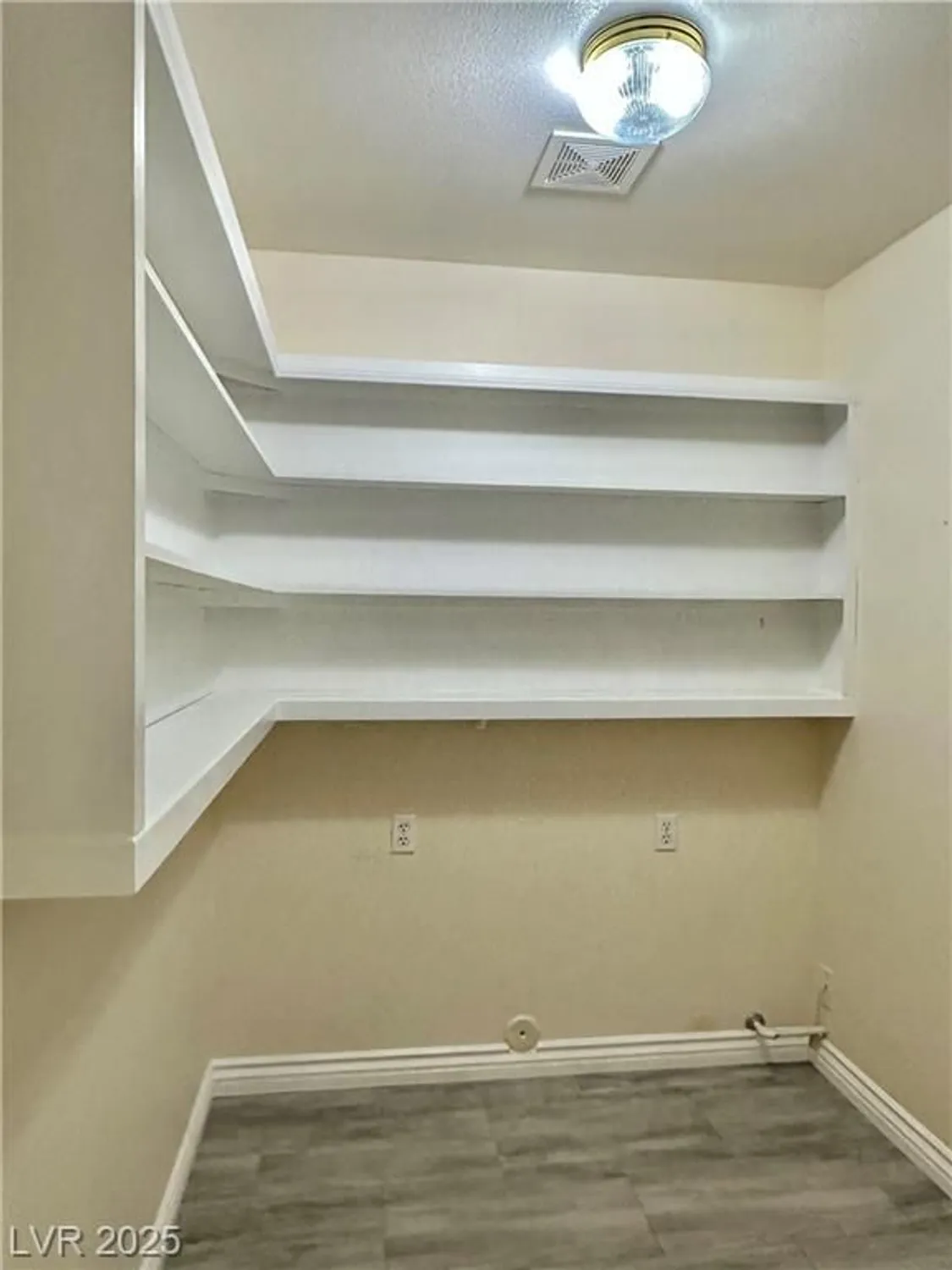 Property Slideshow image 20 of 26 | 466 edgefield ridge pl, Henderson, NV, 89012