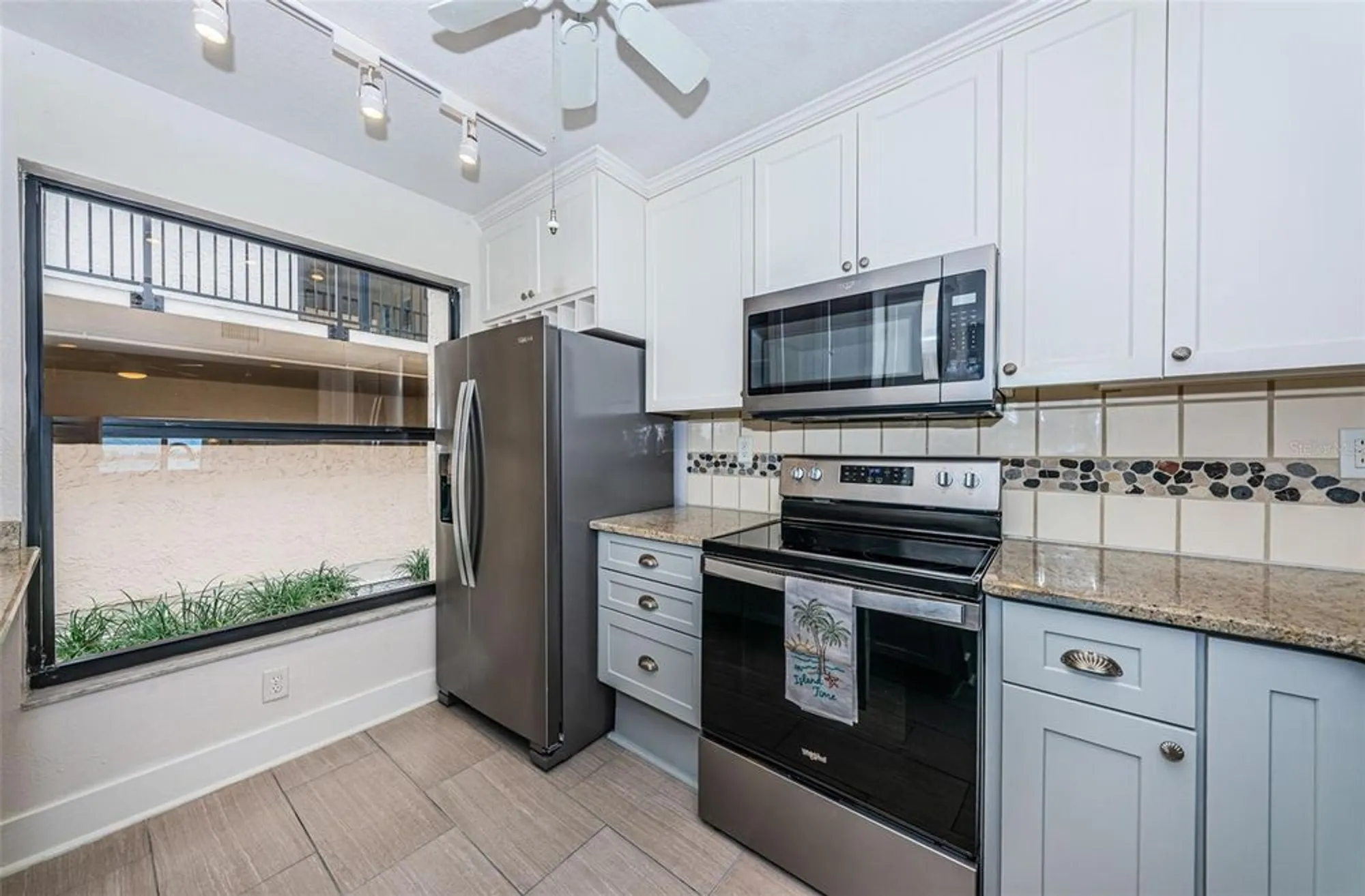 Property Slideshow image 12 of 63 | 6145 sun blvd apt 107, St Petersburg, FL, 33715