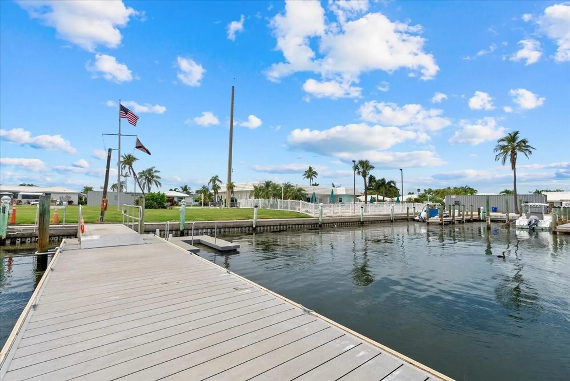 Property Slideshow image 29 of 45 | 658 spanish dr s # 108, Longboat Key, FL, 34228