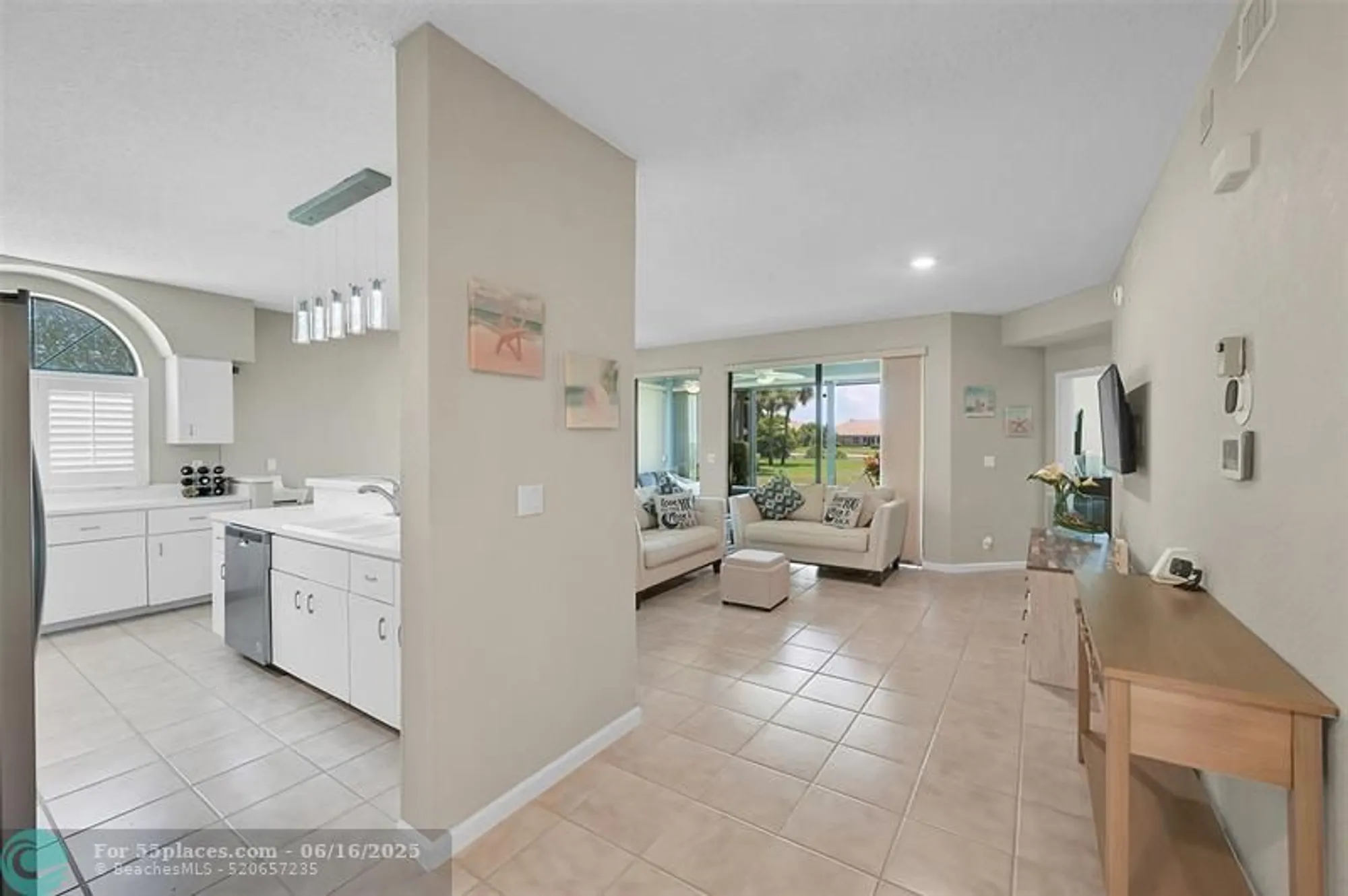 Property Slideshow image 4 of 74 | 8049 aberdeen dr apt 101, Boynton Beach, FL, 33472