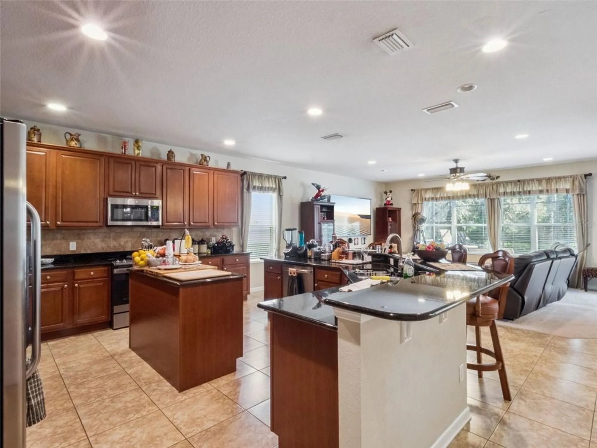 Property Slideshow image 16 of 32 | 7991 esta ln, Orlando, FL, 32827