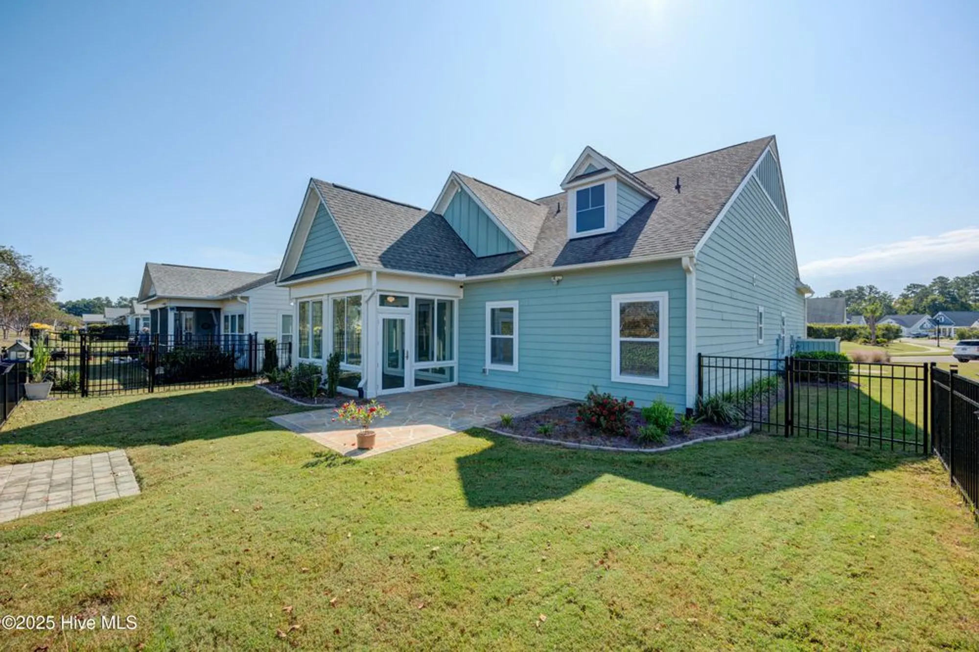 Property Slideshow image 17 of 46 | 5884 park west cir, Leland, NC, 28451