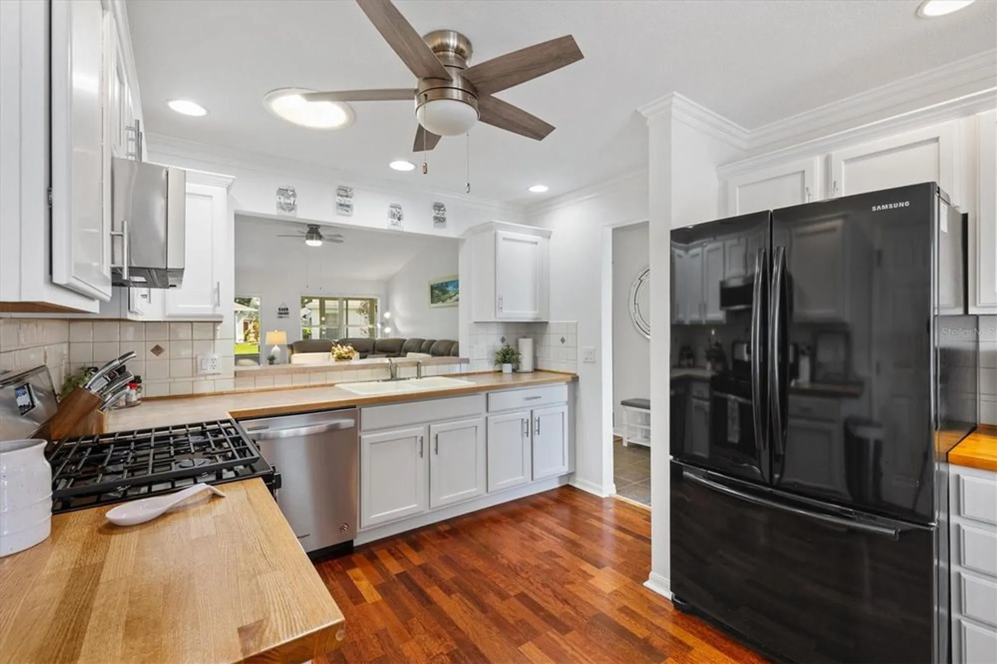 Property Slideshow image 7 of 34 | 17107 se 93rd exeter ct, The Villages, FL, 32162