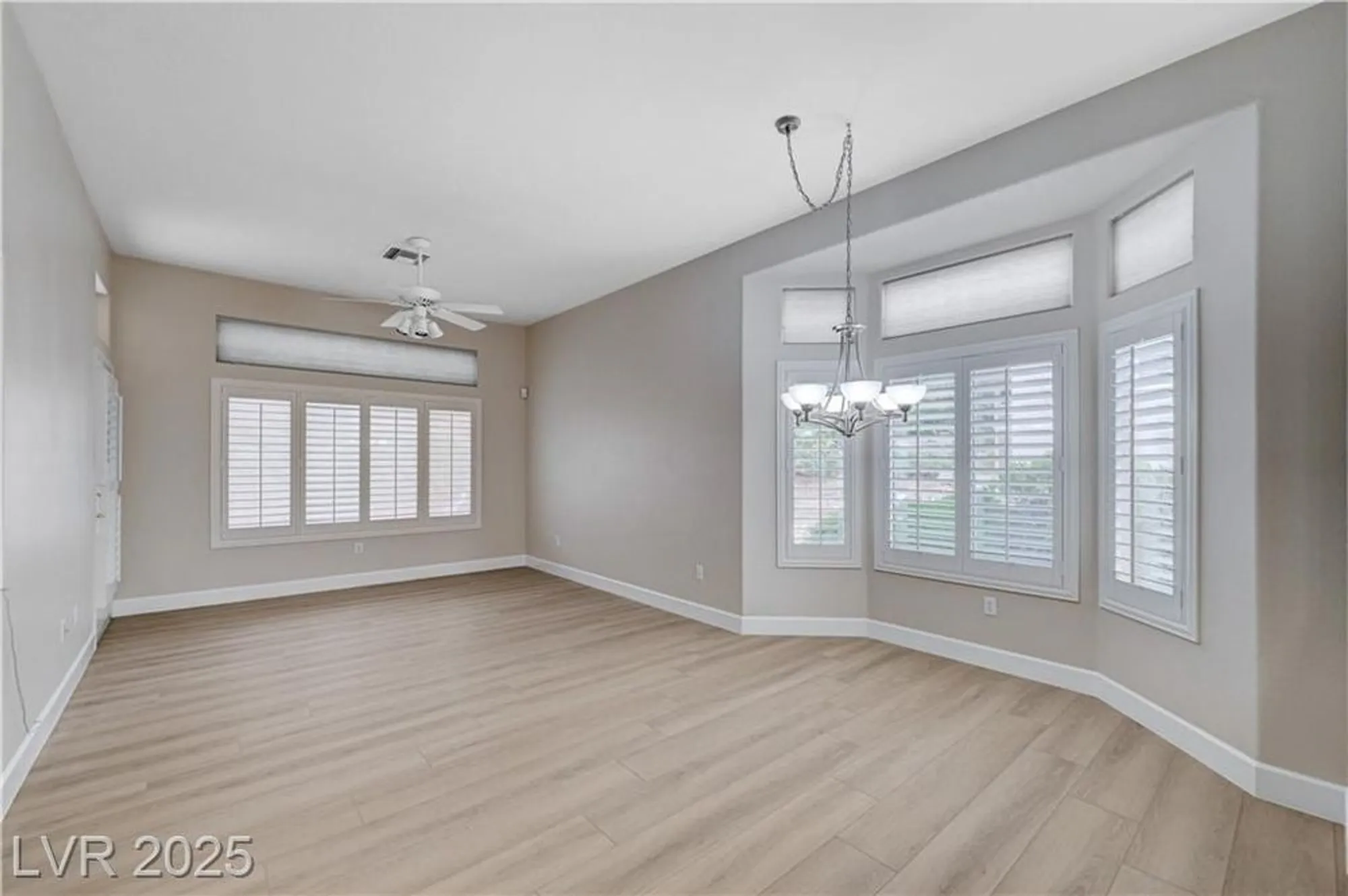 Property Slideshow image 9 of 77 | 2801 byron dr, Las Vegas, NV, 89134