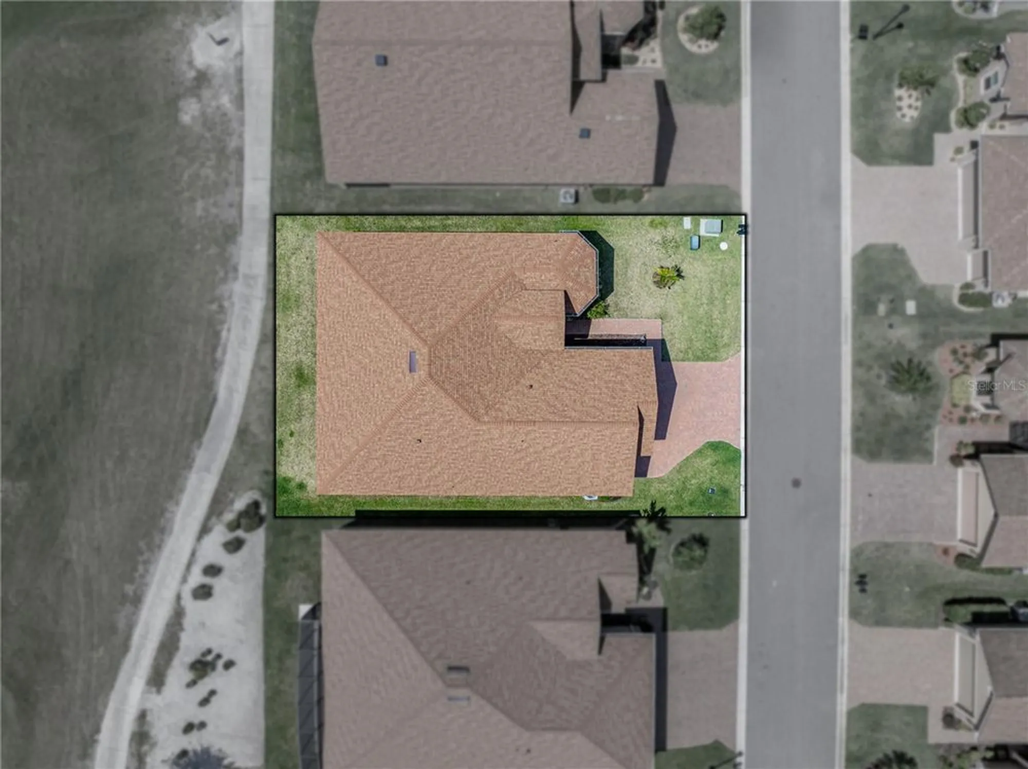 Property Slideshow image 57 of 90 | 1124 sawgrass dr, Winter Haven, FL, 33884